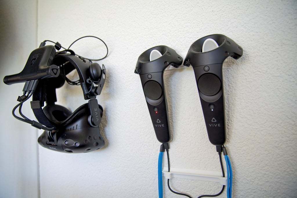 Free STL file Vive Holder (Wall) 🎮 ・Design to download and 3D print・Cults