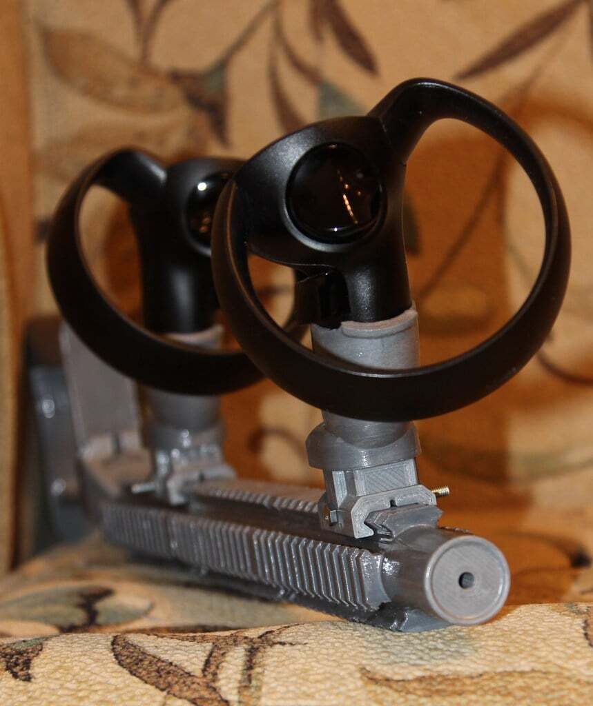 3D printed Oculus touch gun stock・Cults