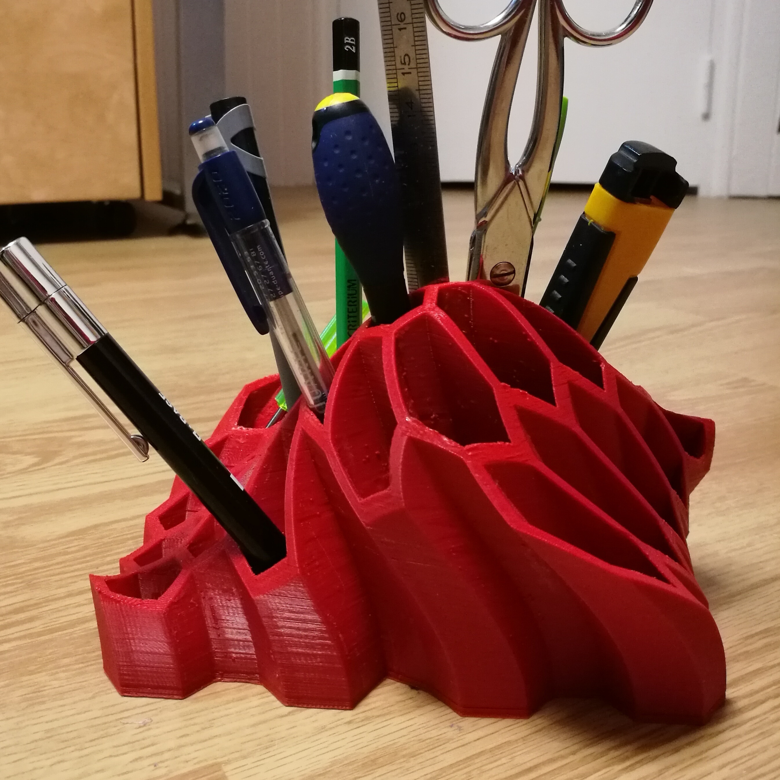 Porte Stylo Et Crayon Imprimable En 3D Fait Avec XYZ Da Vinci Pro 1 0 porte-stylo-et-crayon-imprimable-en-3d-fait-avec-xyz-da-vinci-pro-1-0