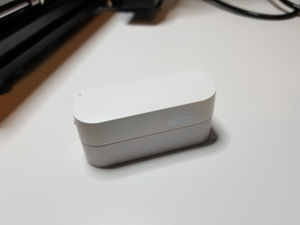 Free STL file Riser for Monoprice Hank Zwave Plus Door/Window Sensor