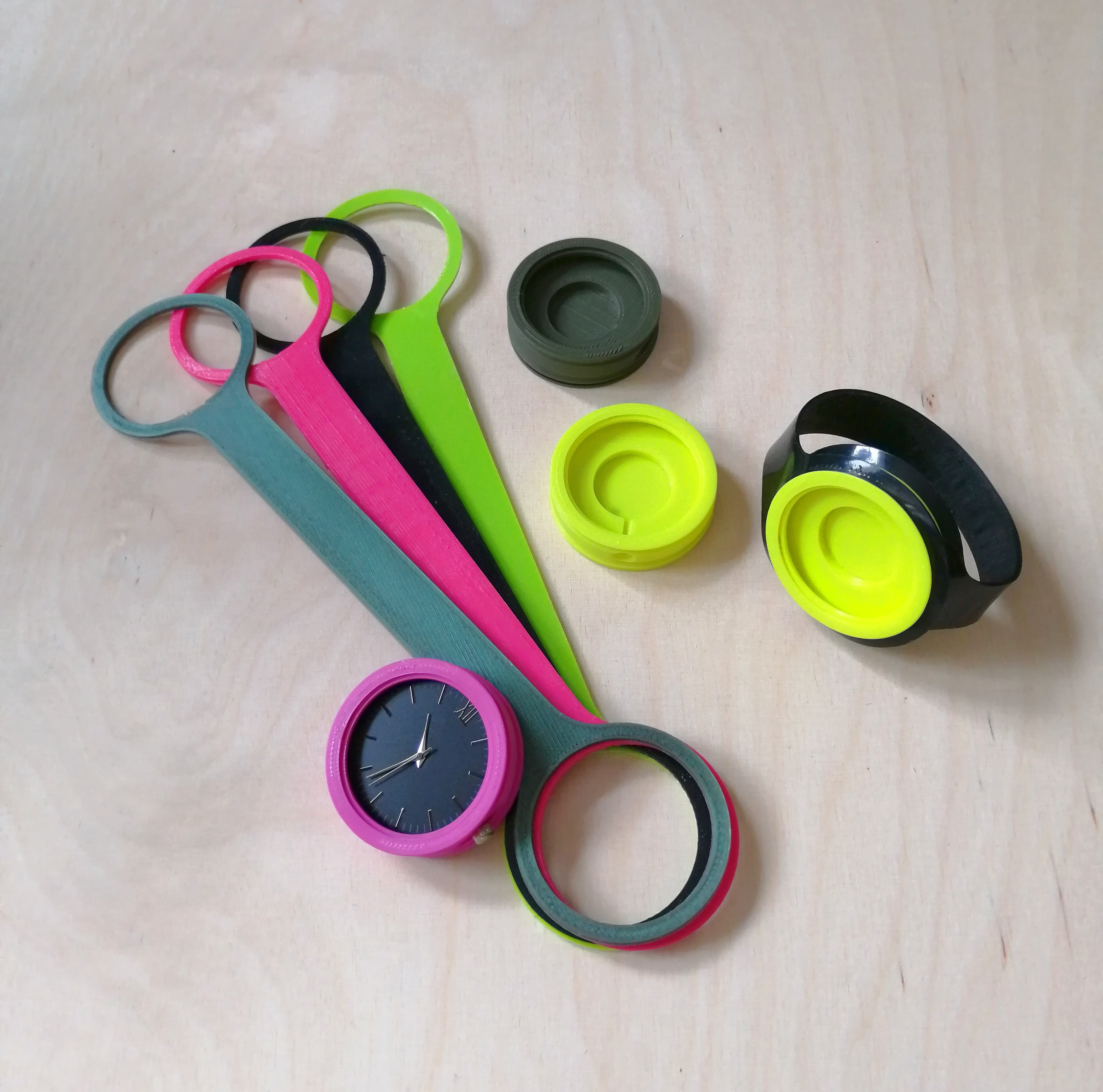 ⌚ Reloj elástico original・Archivo STL para ・Cults