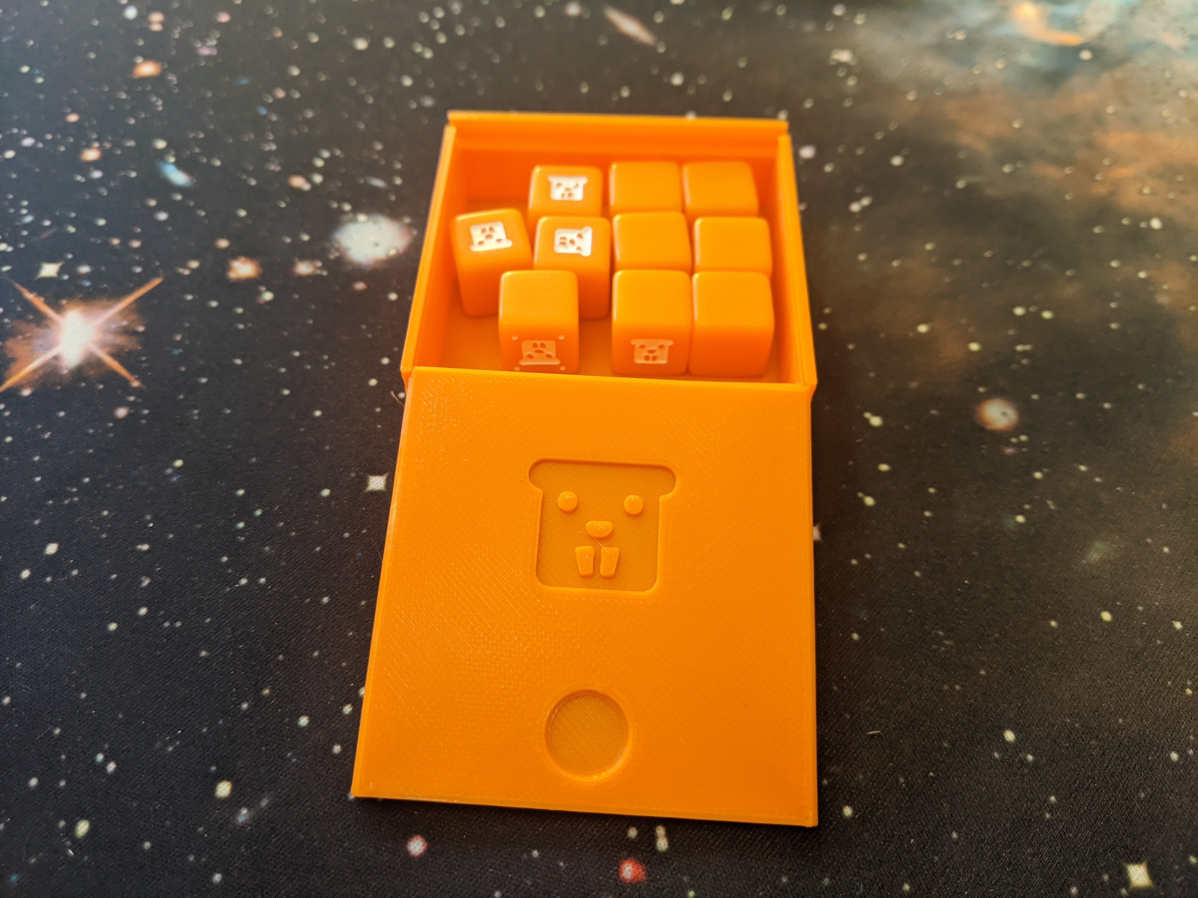 3D print Cubitos Dice Box and Card Display・Cults