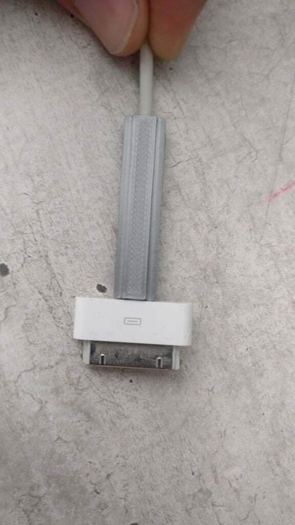3D printed iPhone Cable Repair Kit・Cults