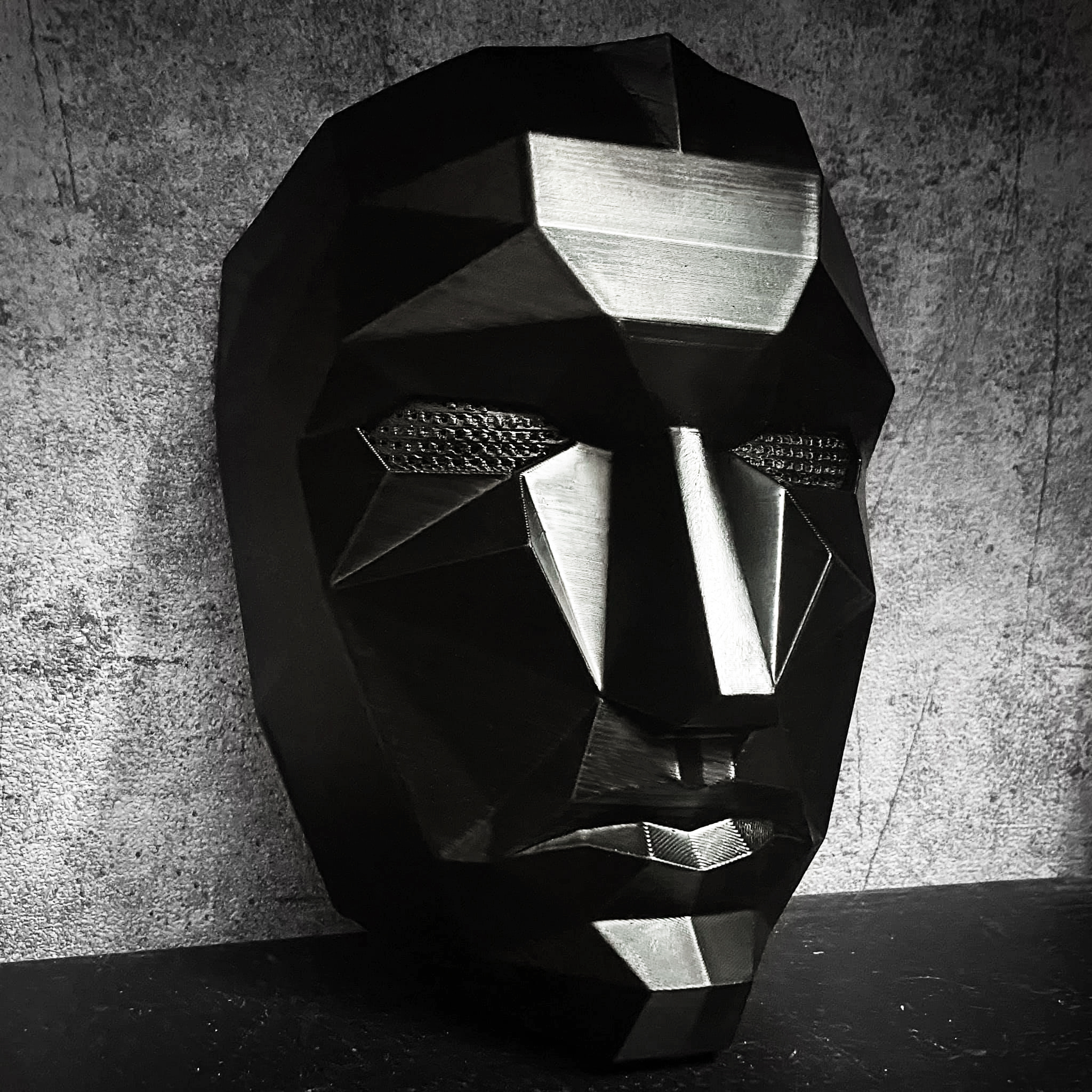 🦑 Squid Game Mask - Polygon Front Mask With Stand Base・3D