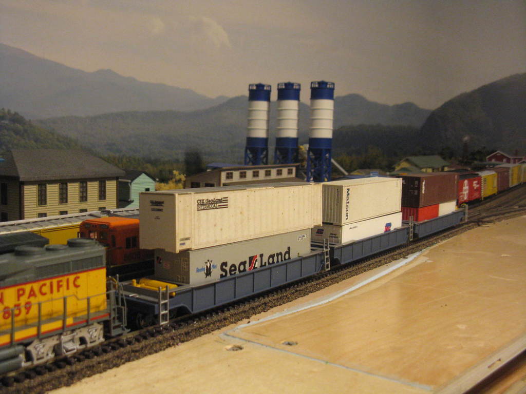 🏛️ HO Scale Articulated Well Cars・Free STL File for ・Cults