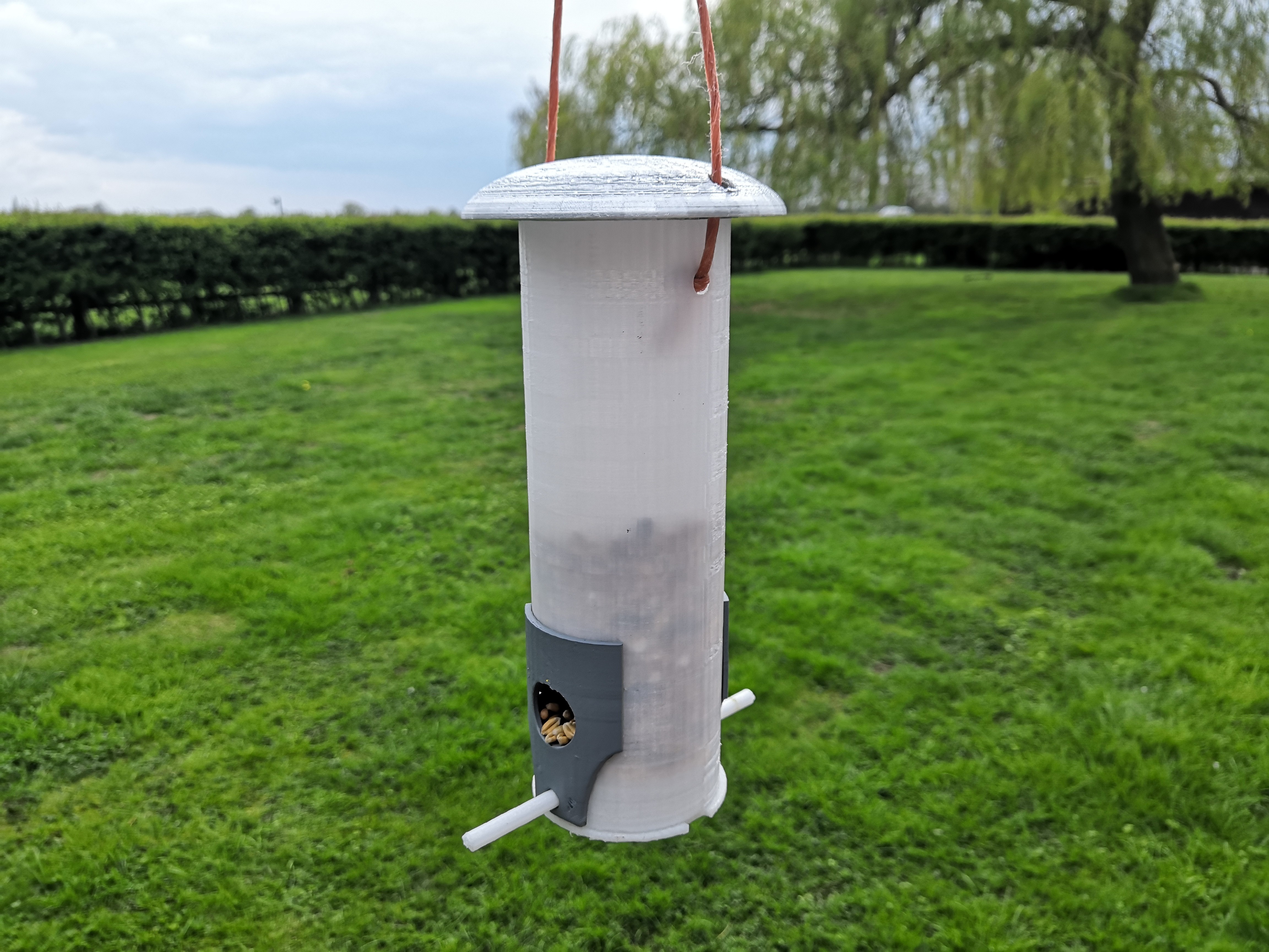 STL file Bird Feeder 🐦 ・3D printing template to download・Cults