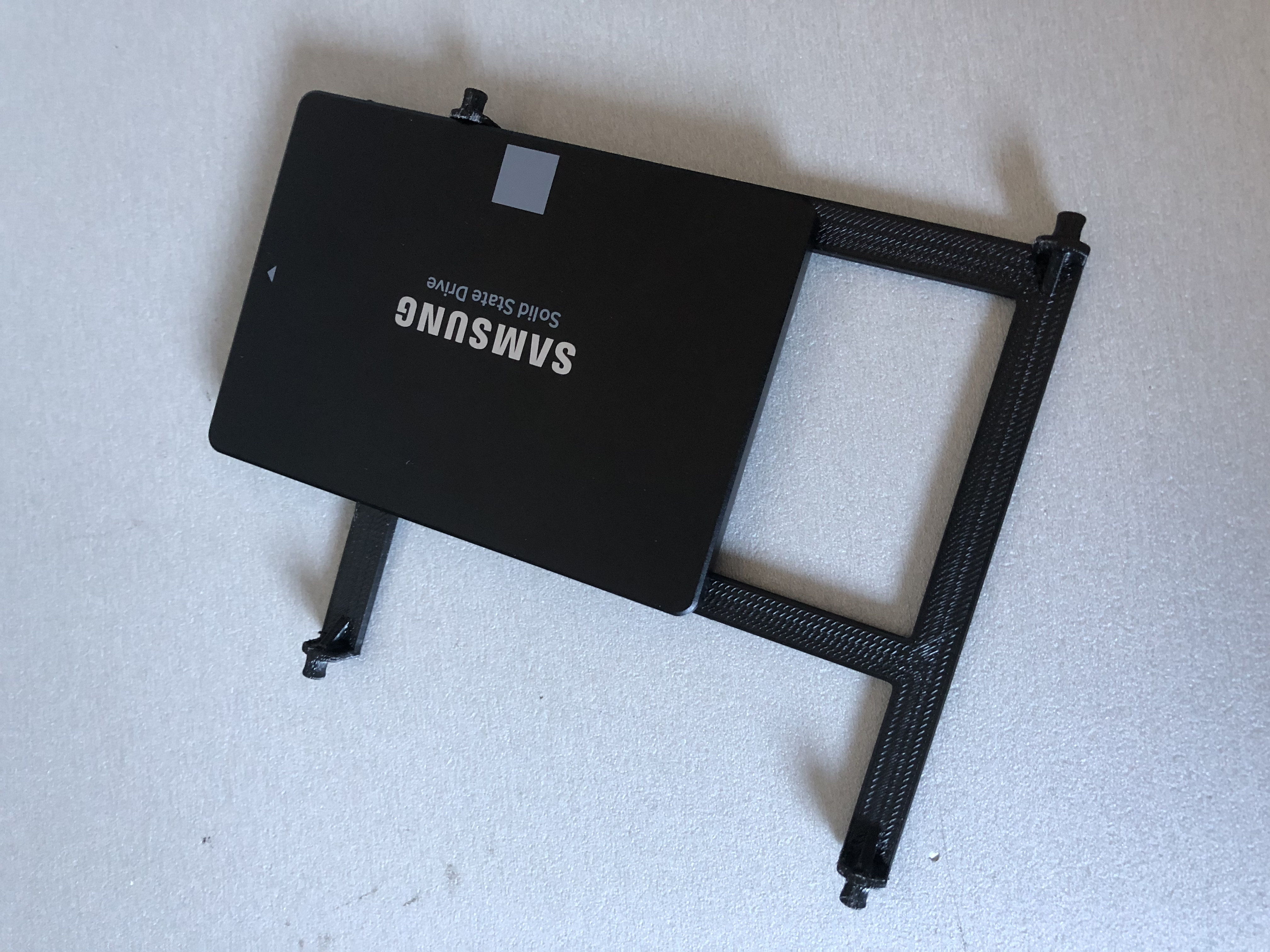 🍎 Apple iMac SSD Mount・ STL File for ・Cults