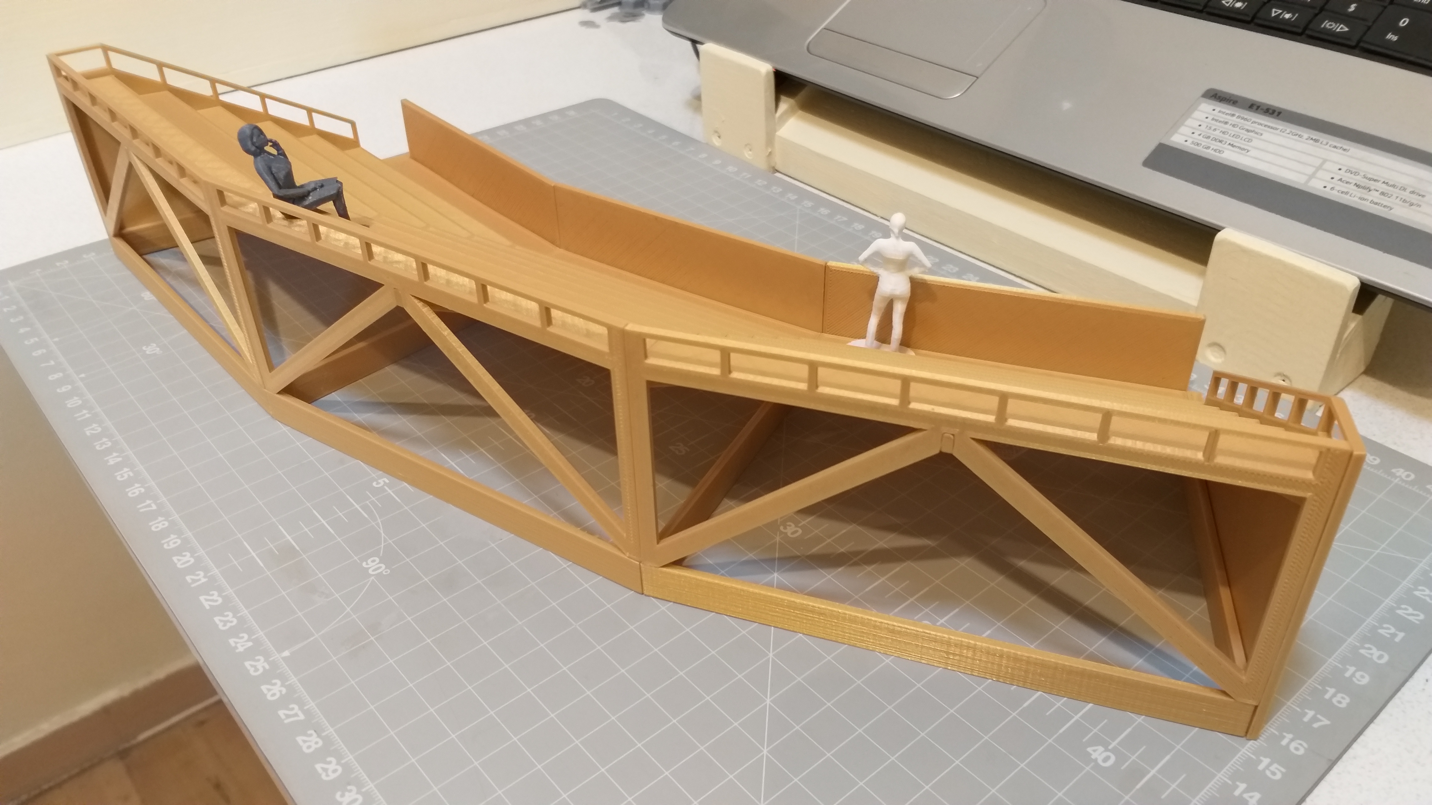 🚗 1:32 scale Carrera slot car curved grandstand・ STL File for
