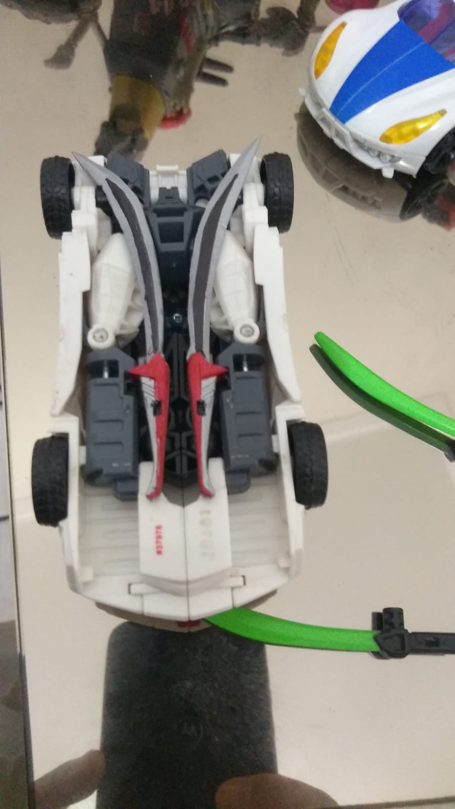 Transformers Ruedas 🤖 TRANSFORMERS Prime Rueda Jack Espadas y Granada・Archivo 3D para ・Cults