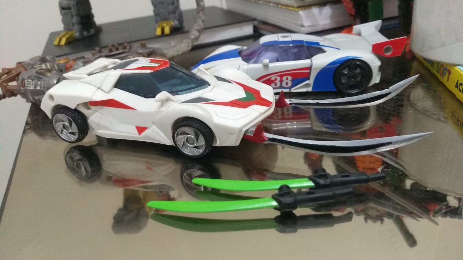 Transformers Ruedas 🤖 TRANSFORMERS Prime Rueda Jack Espadas y Granada・Archivo 3D para ・Cults