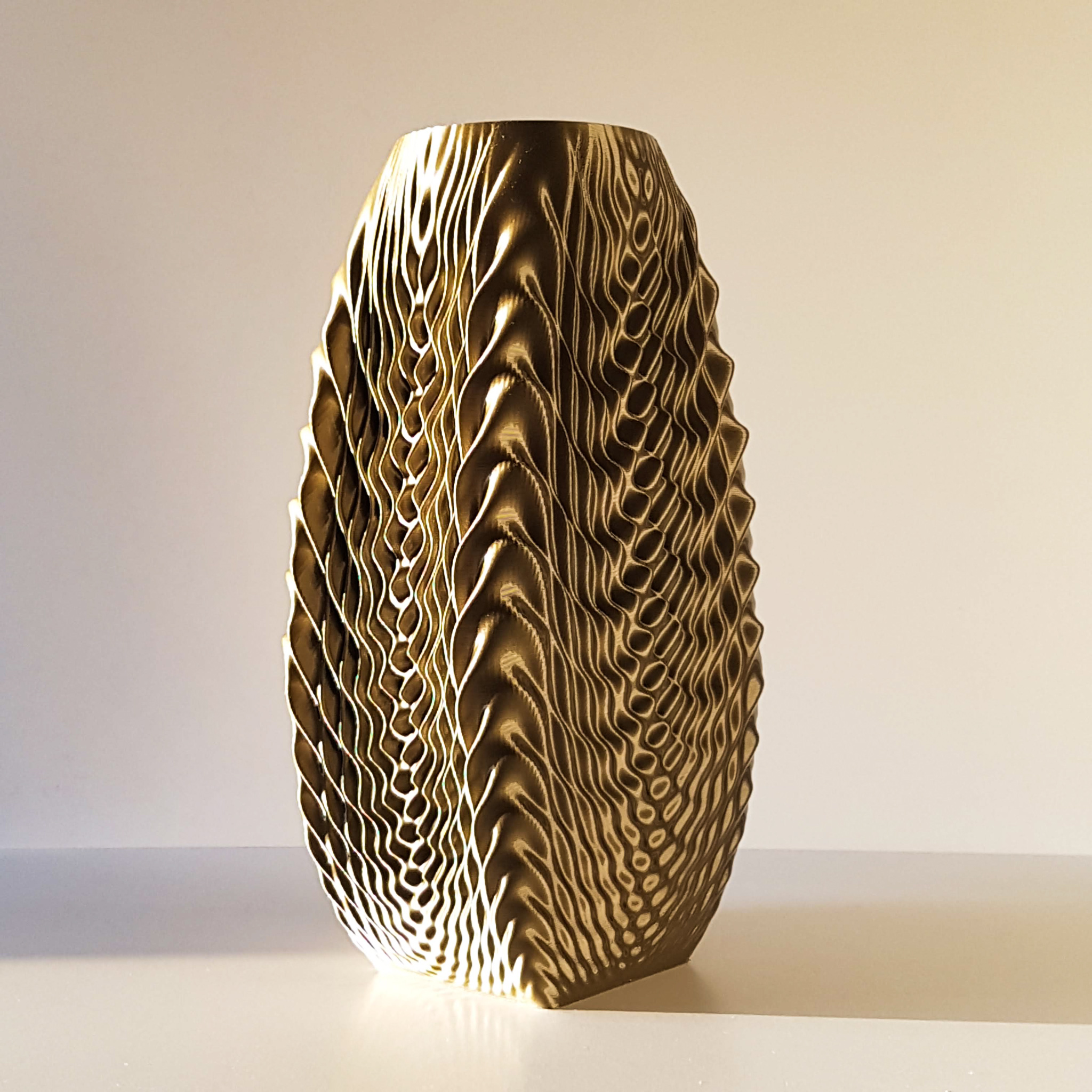 🏺 Vase 68 - Ripple・Free STL File for ・Cults