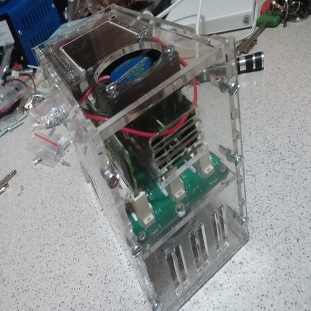 Archivo 3D gratis Caja triple ClusterCTRL 💻 ・Modelo para descargar y ...