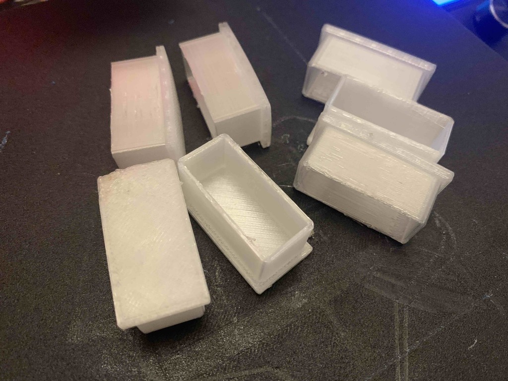 Free 3D file End caps for tubes (Snap In Rectangular Cap Plugs) 🔚