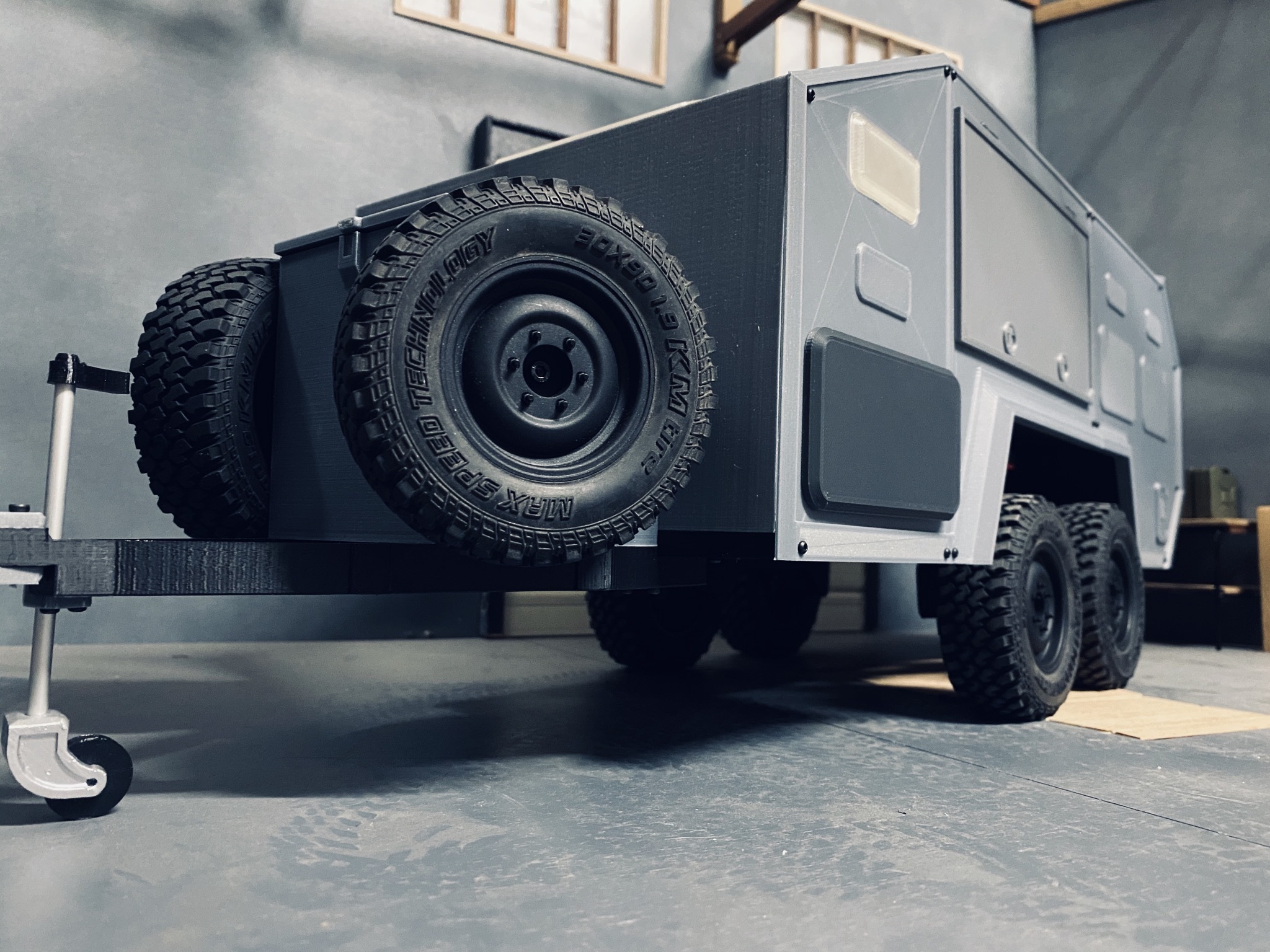 3D printable 🦎Rc 1/10 scale camper Bruder EXP6 offroad caravan • made