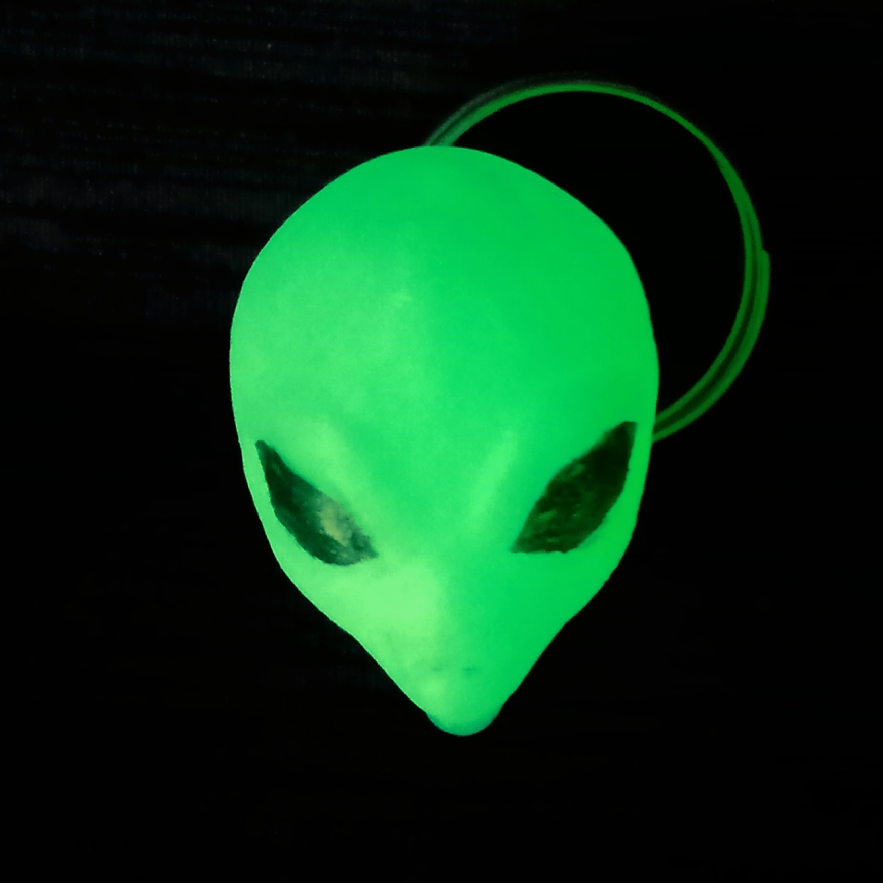 3D file Alien Photo-luminous Keychain 👽 ・3D printing template to ...