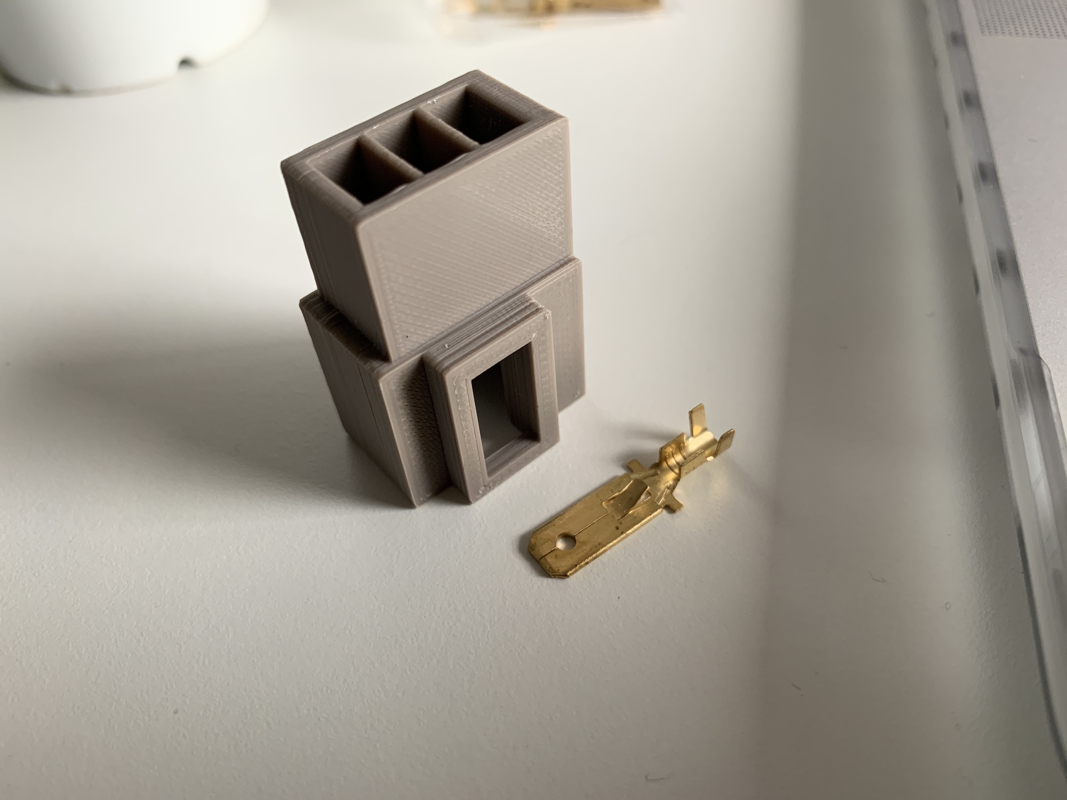 🧷 VAG 3 flat pin cigarette lighter connector・ STL File for ・Cults