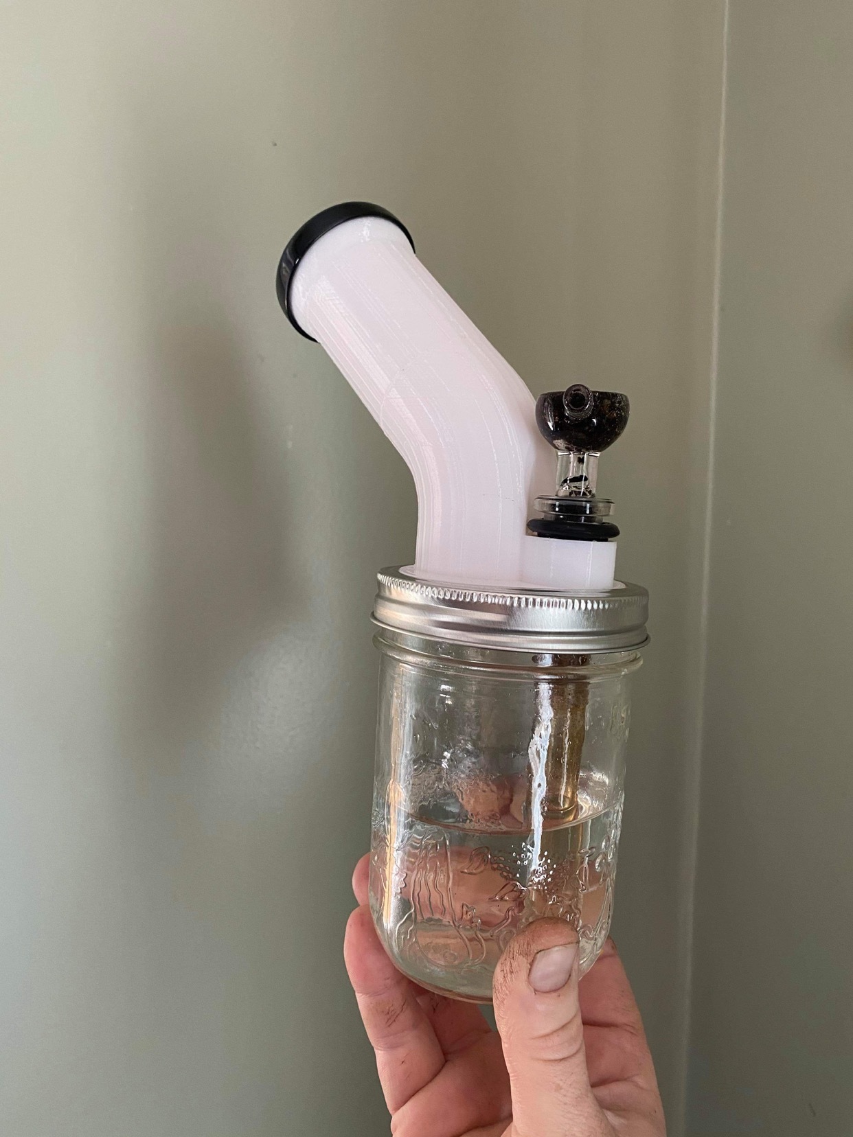STL file Large Mouth Mason Jar Water Bong 👄 ・3D print design to