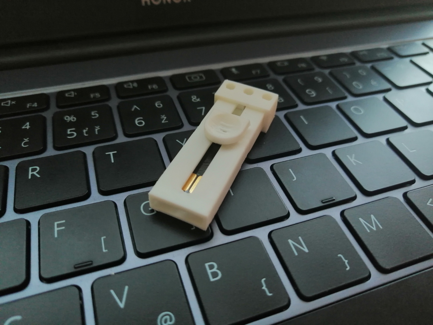 Free 3D file Flash drive case 💾 ・3D printer design to download・Cults