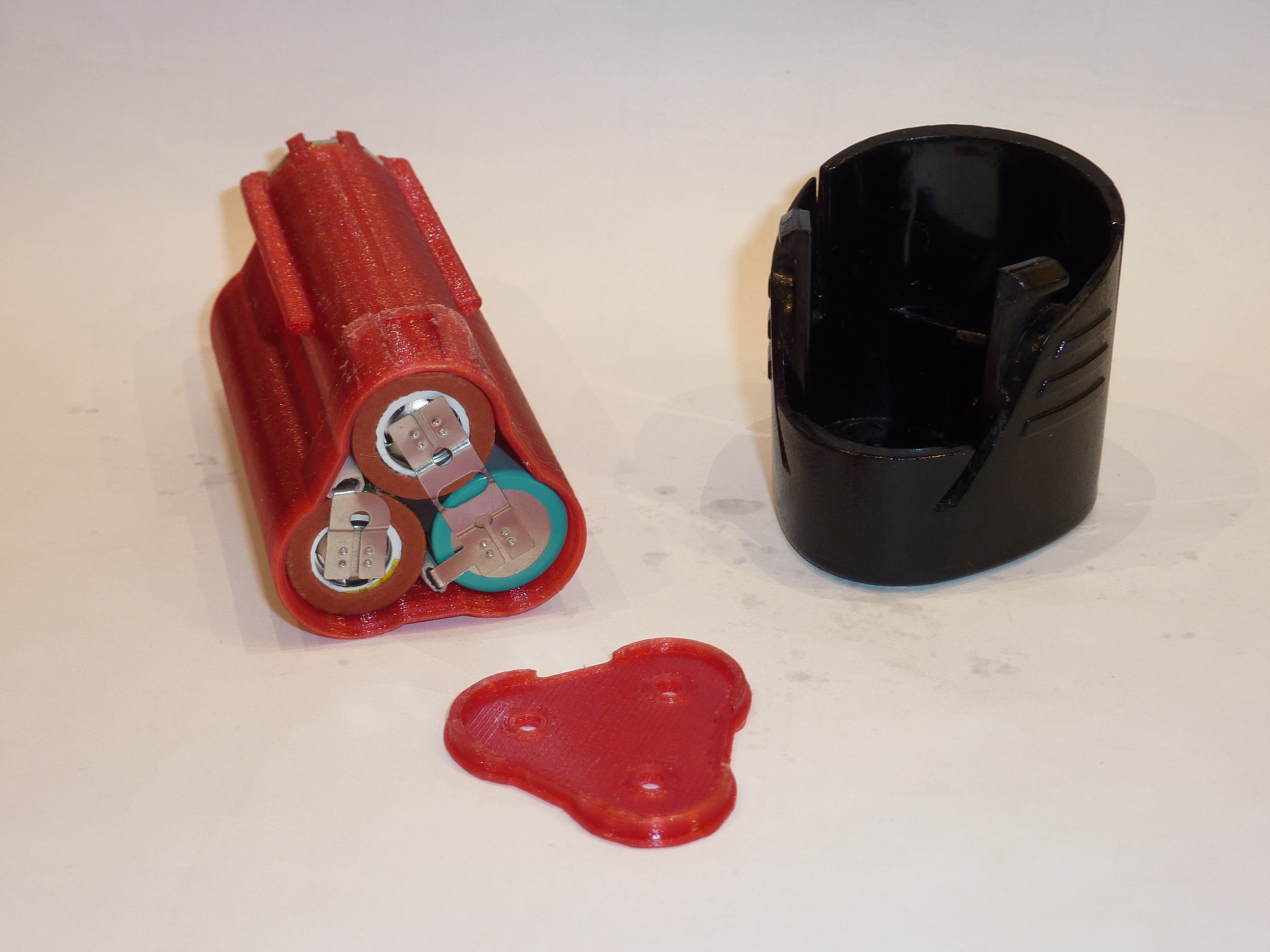 Free STL file Milwaukee M12 Battery Case 🔋 ・Model to download and 3D