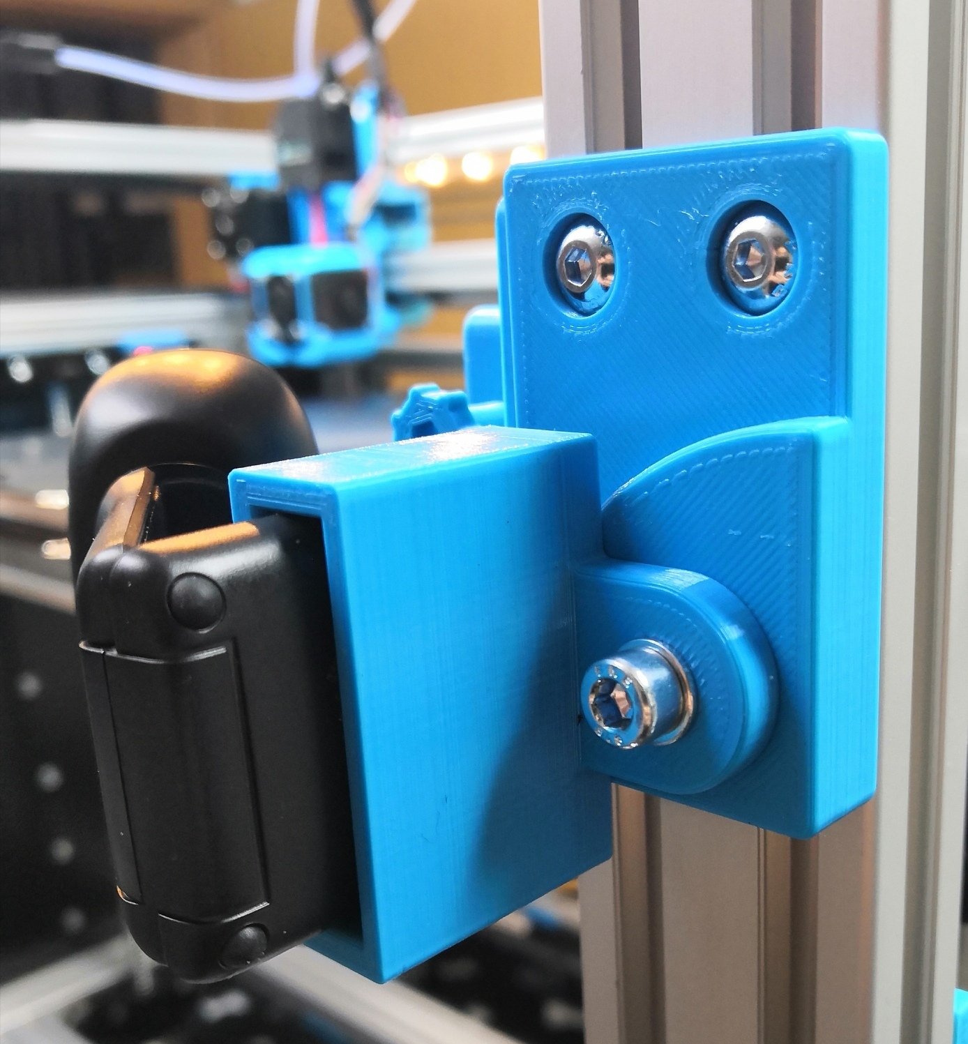 Free 3D file Logitech C270 Mount | 4020 Nut 6 🔩・3D printable model to ...