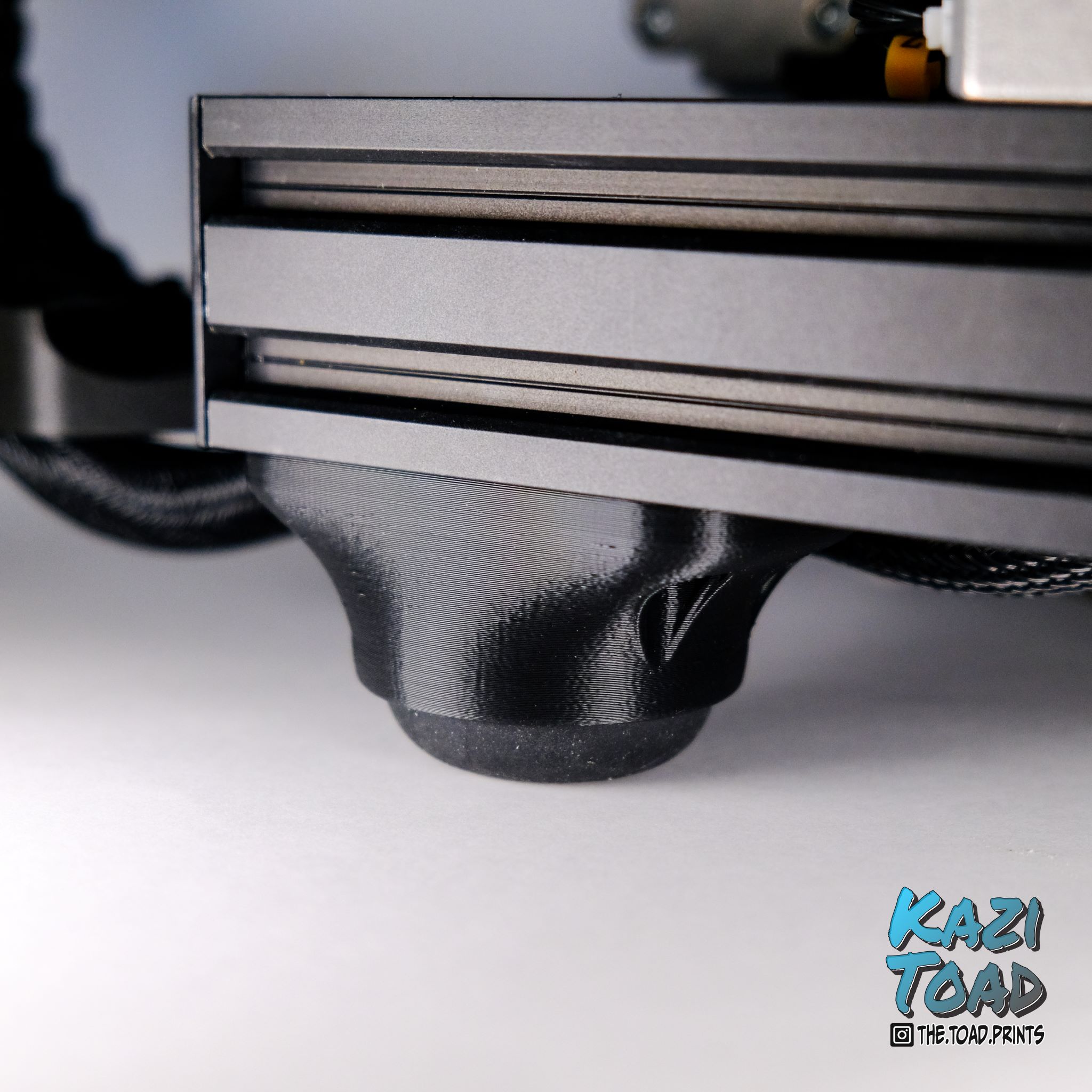 Free STL file Squash ball feet for 4040 Al extrusion (Ender 3 V2) 🦶 ・3D
