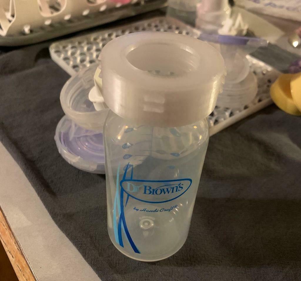Free STL file Lansinoh Pump Bottle Adapter 🍾 ・3D printable model to