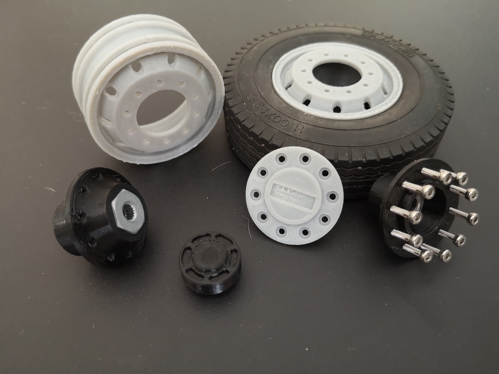 TAMIYA 56528 1:14 Paire de pneus de camion profil route 30 mm