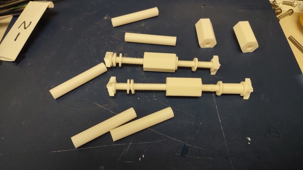 🔩 Quarter 20 (1/4-20) nut and bolt set・Free 3D File for ・Cults