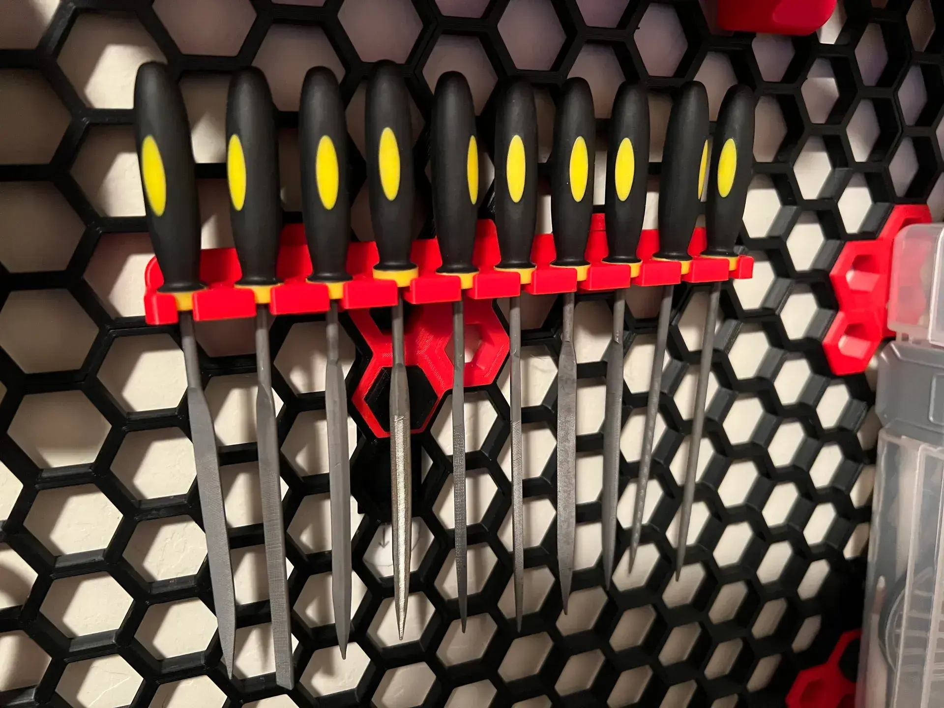 🪡 Needle File Holder for Honeycomb Storage Wall・Free 3MF File for 3D ...