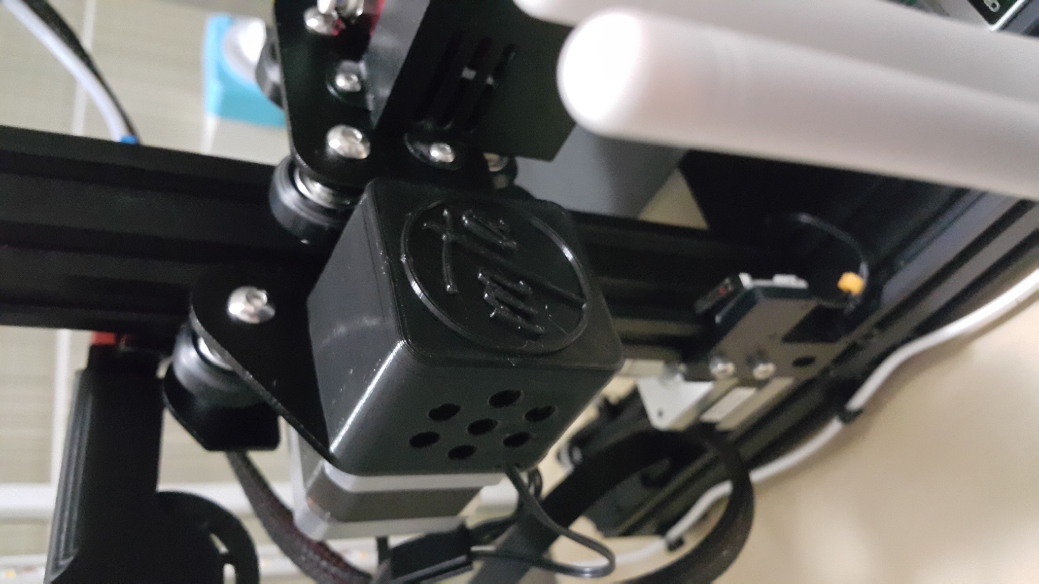 Free STL file Ender 3 X Axis Bearing and Switch Cover 🧞‍♂️ ・3D print ...