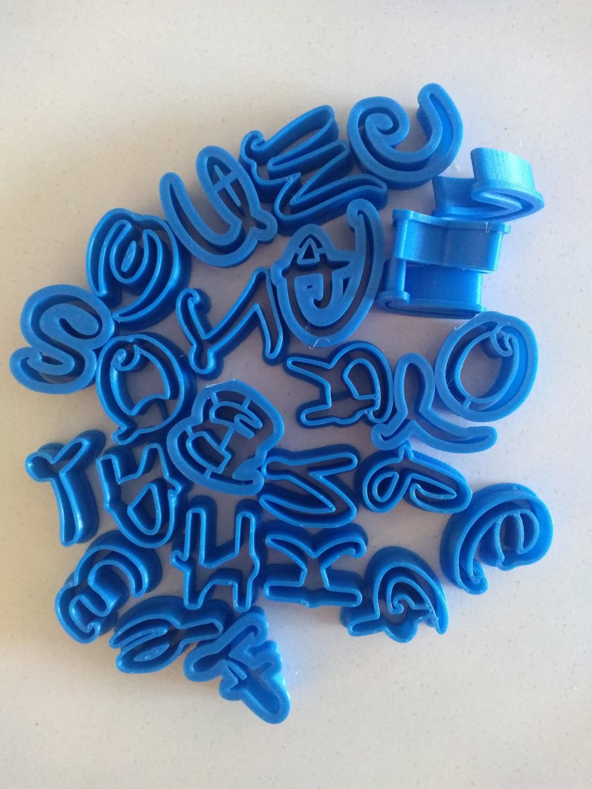 STL file Disney typography cookie cutter Disney alphabet cookie