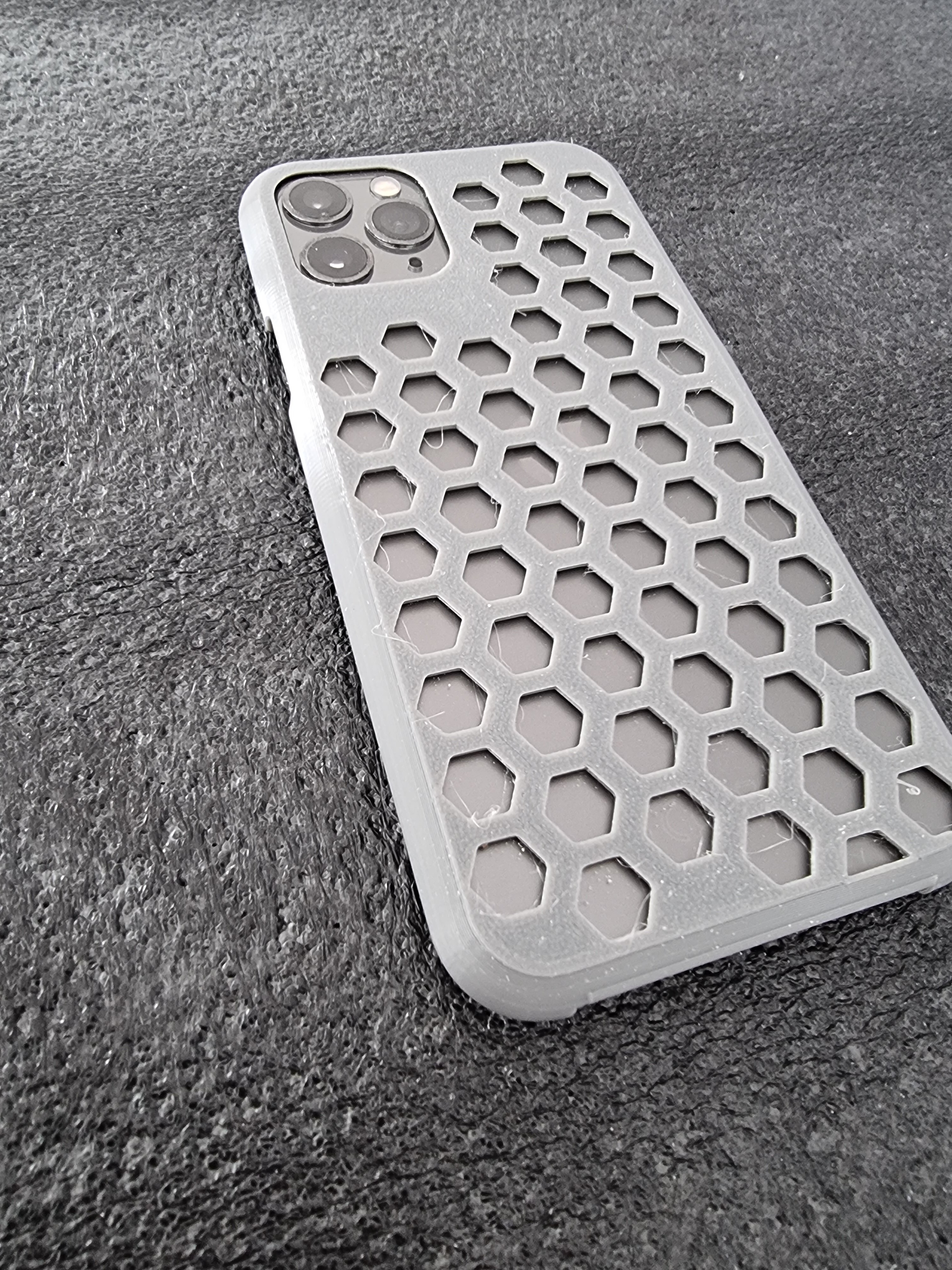 3D print iphone 11 pro case・Cults