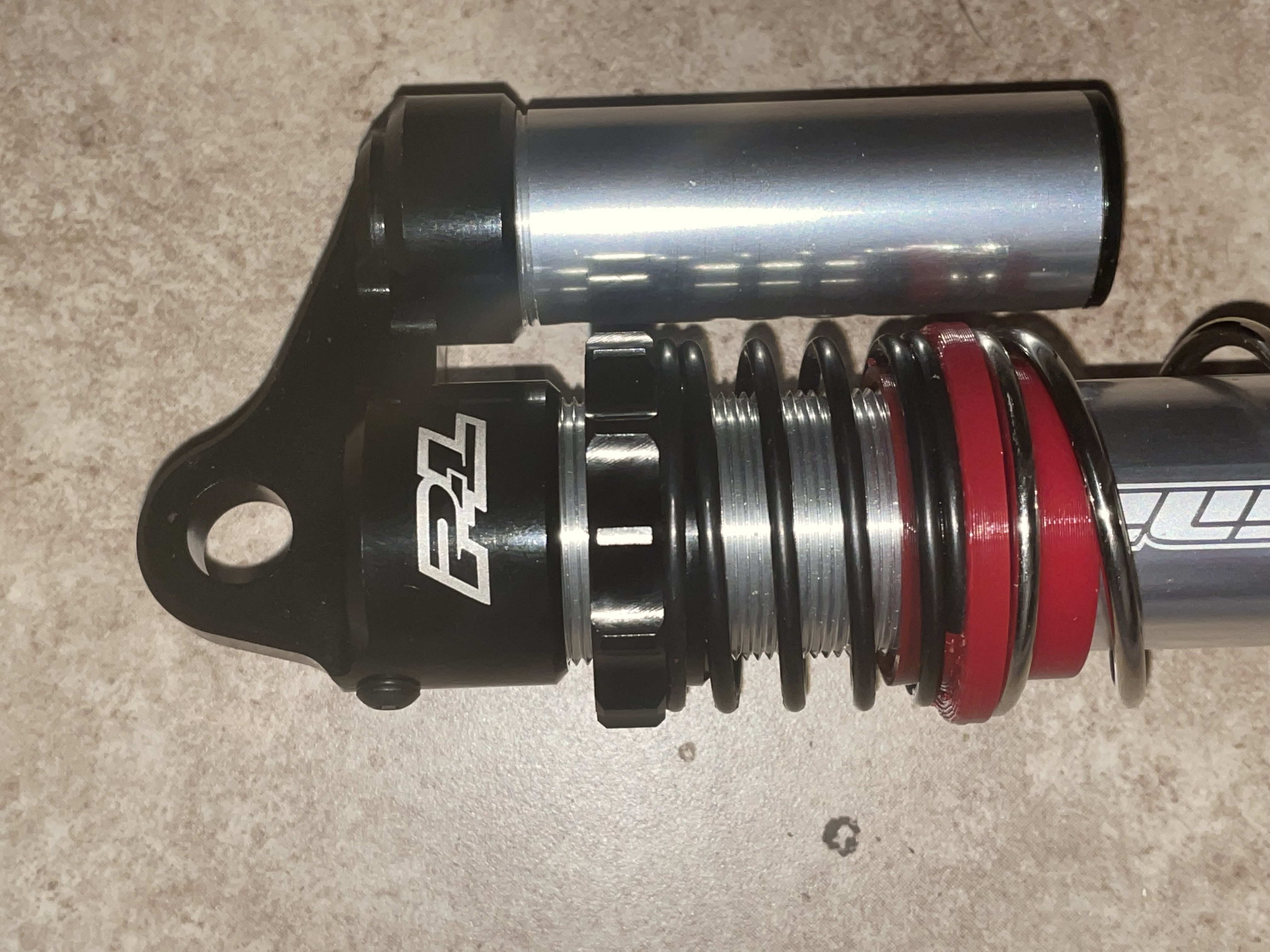 STL file proline shock spring adaptor for traxxas xmaxx 🍎 ・3D print object to download・Cults