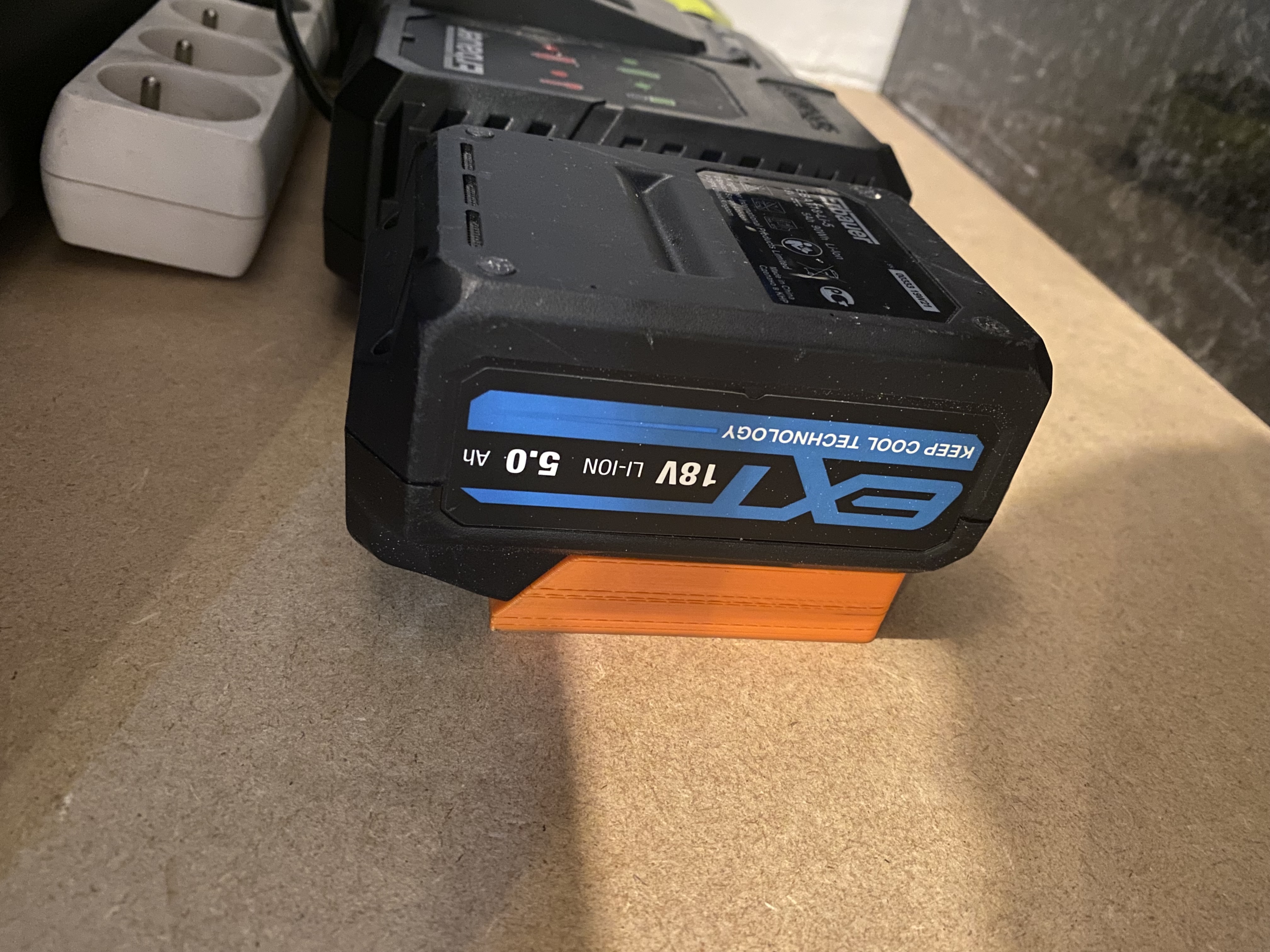 🔋 Erbauer EBAT18 battery holder・ STL File for ・Cults