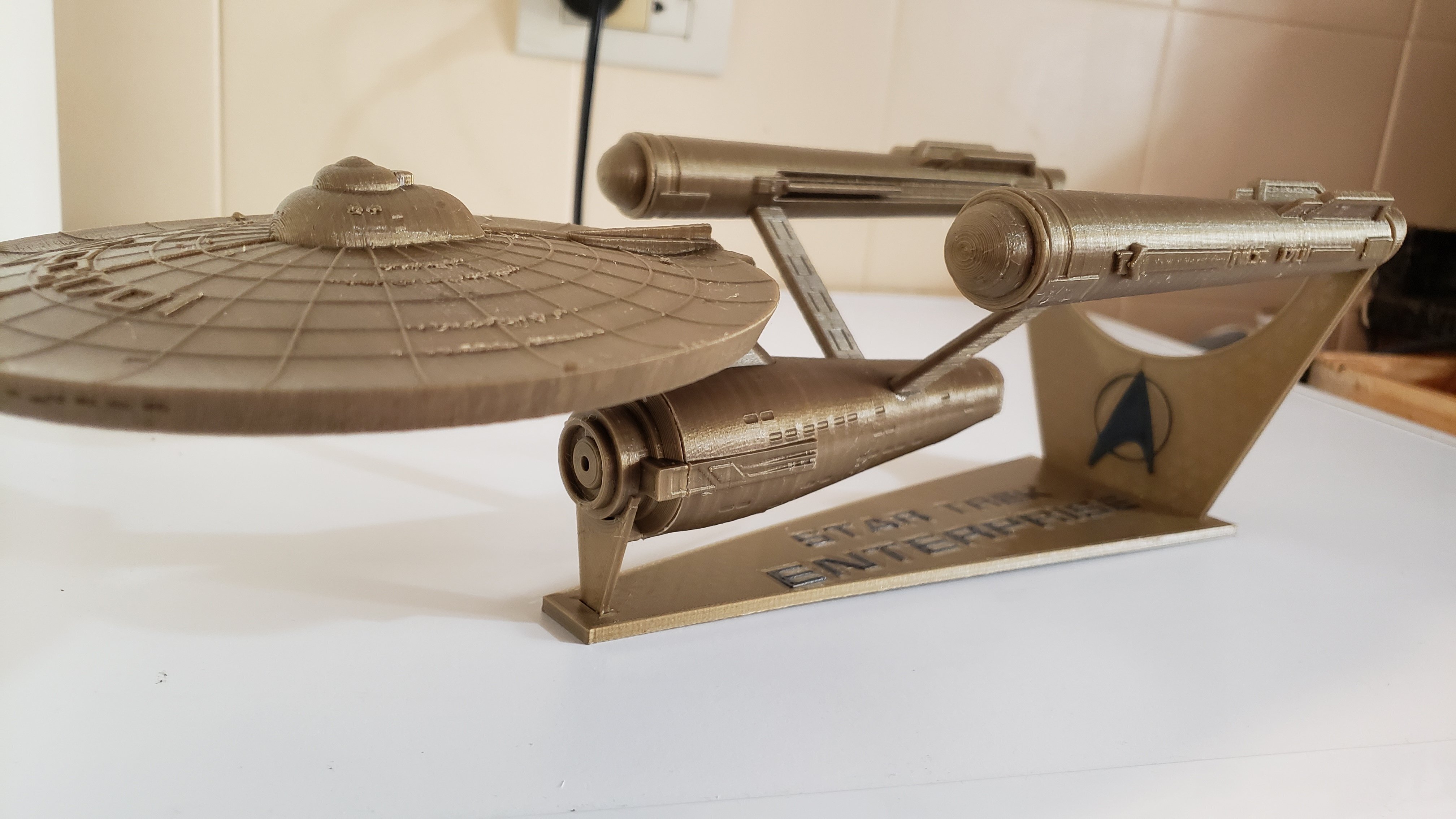 3d-printed-uss-enterprise-ncc-1701-cults