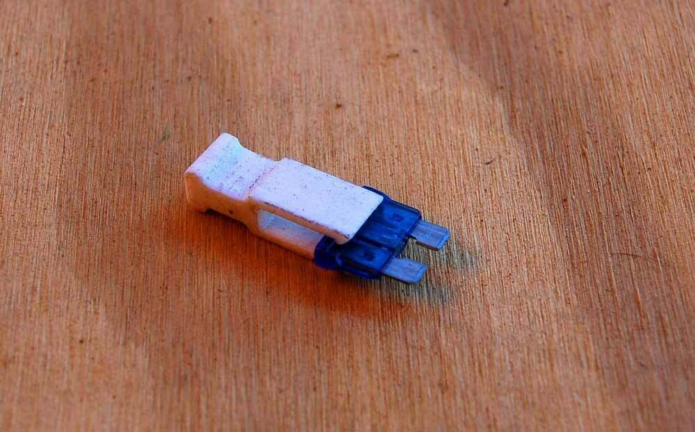 Free STL file Fuse Puller Auto Blade Fuses 👽 ・Model to download and 3D print・Cults