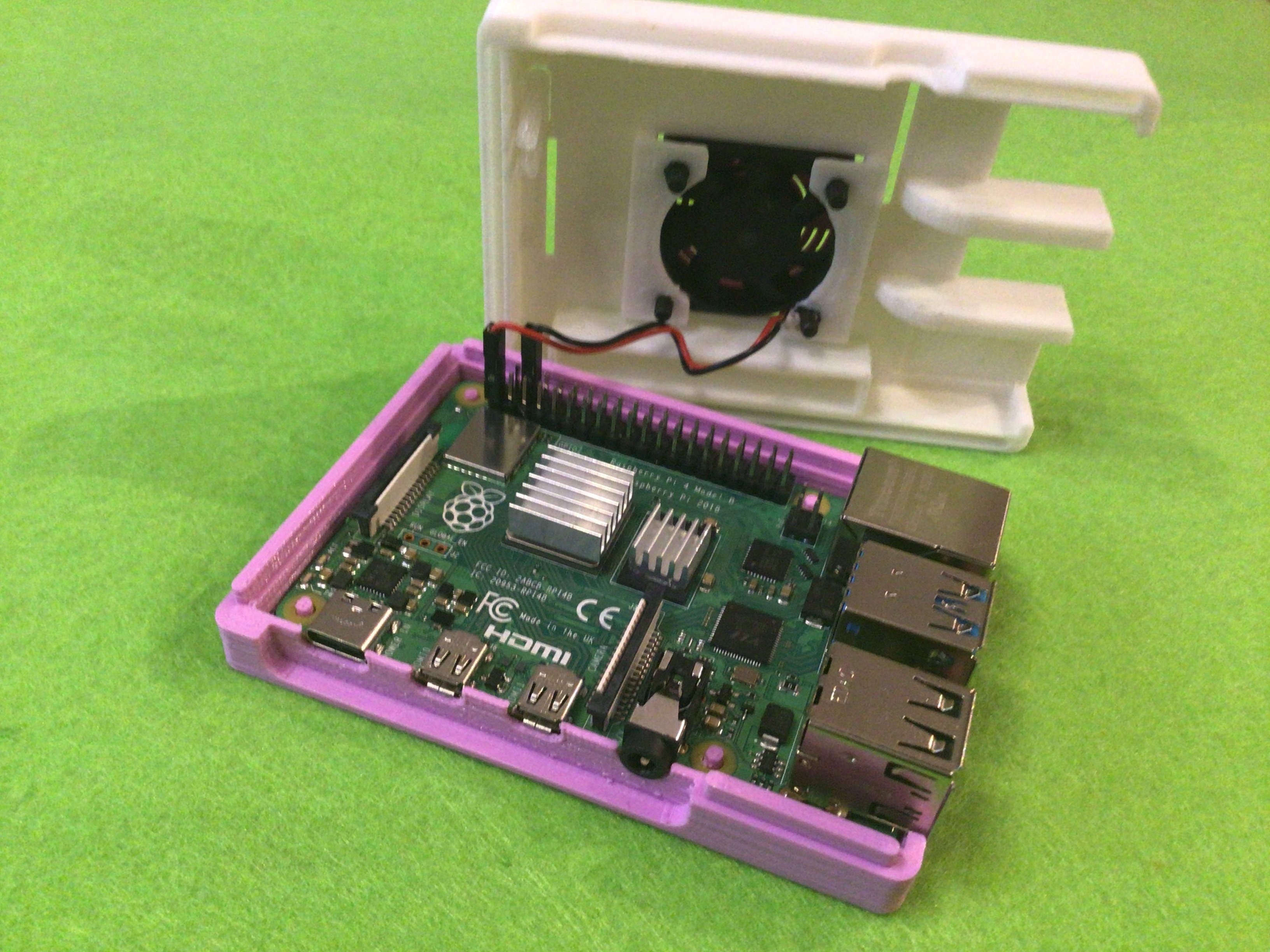 STL file Case raspberry pi 4 🔌・3D printer model to download・Cults
