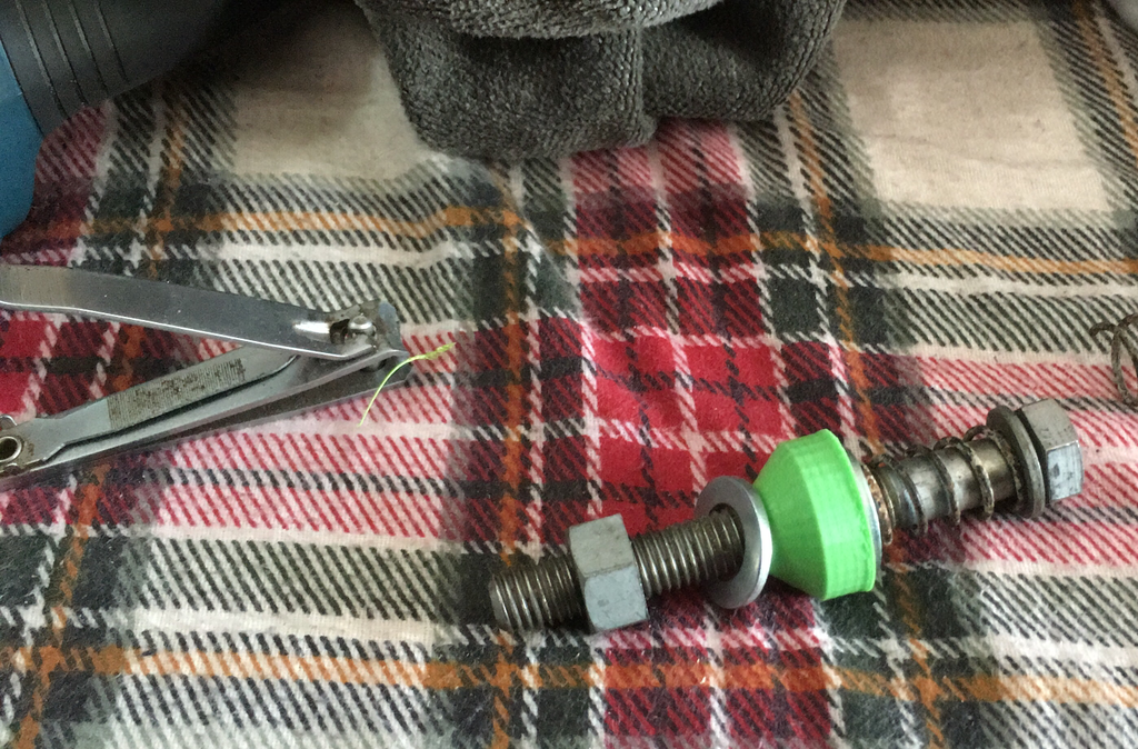 Tensor Spool 🧵 Tensor para bobinar hilo en carrete - Tensioner for thread on spool ...