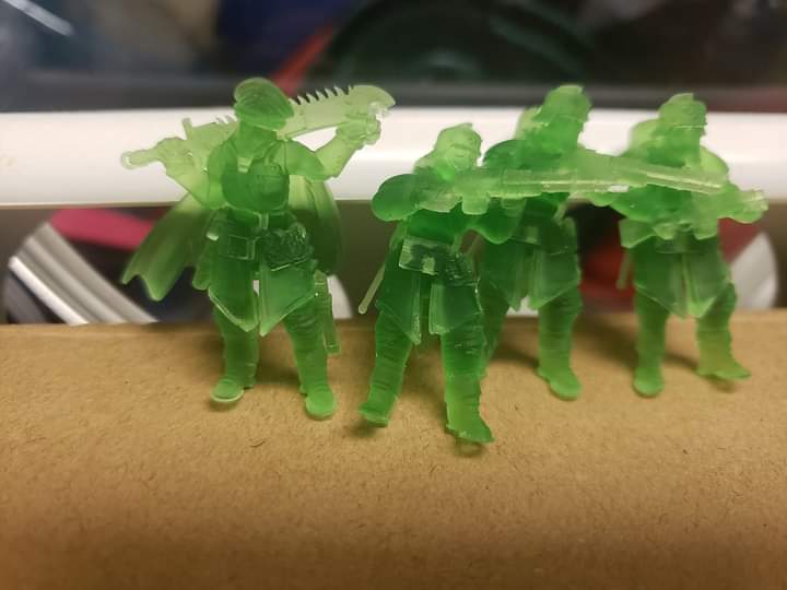 Femme Krieg Trenchfighter