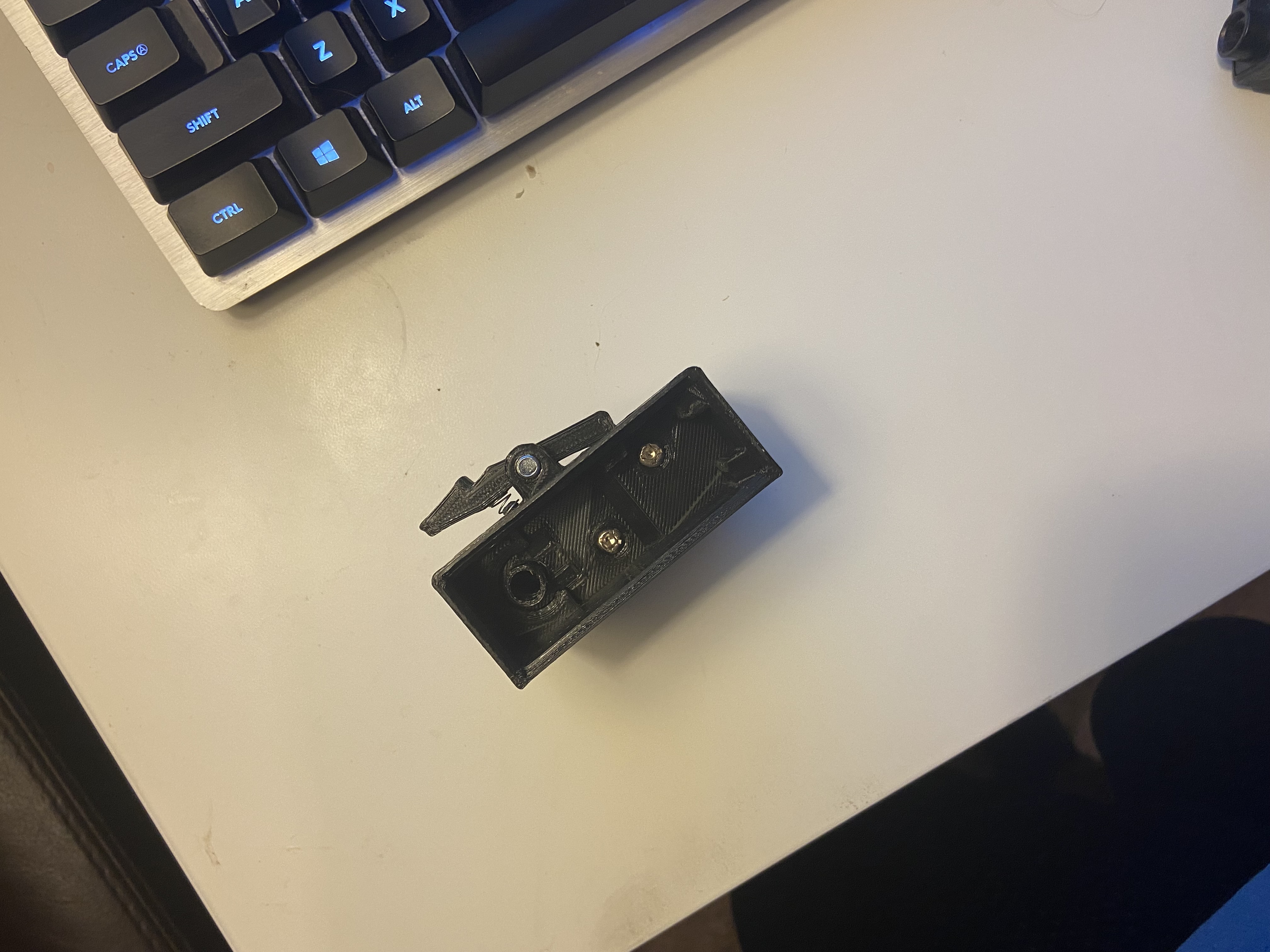 STL file Airsoft ak to m4 mag adapter 🔫 ・Template to download and 3D