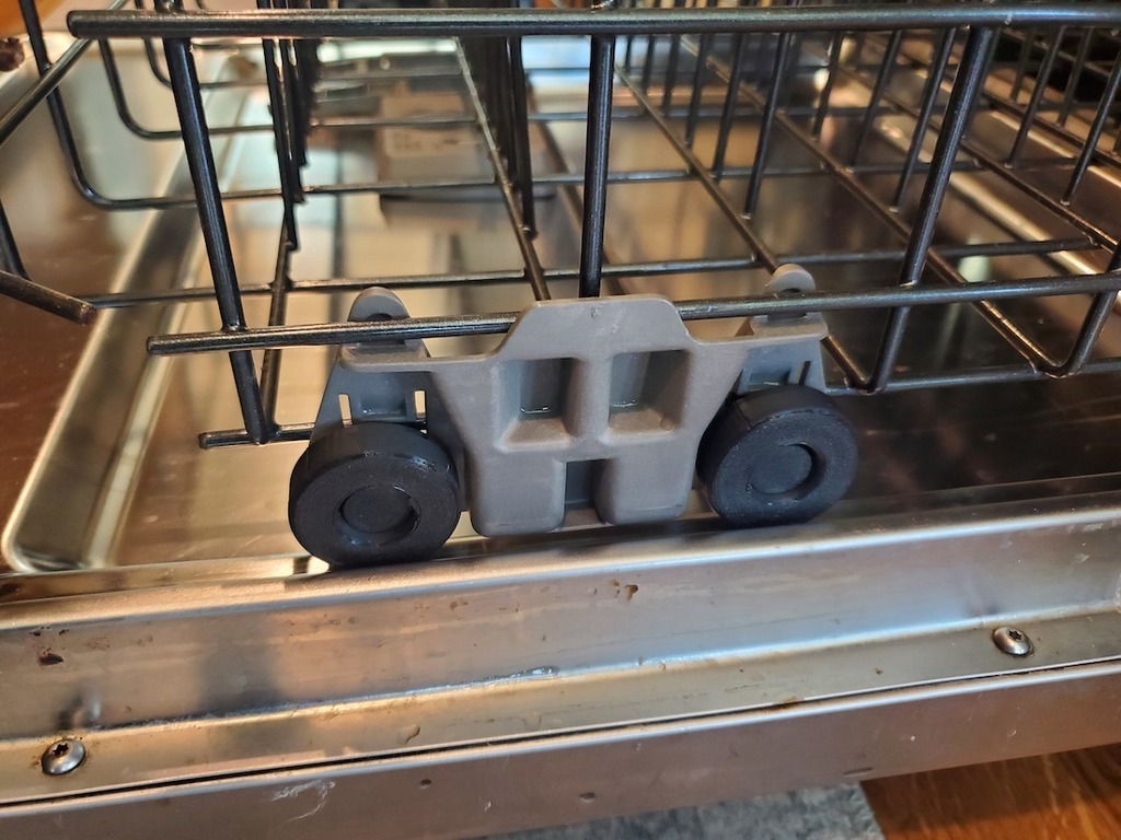 Free 3D file Jennair Dishwasher Botton Drawer Wheel/Pin 🧷 ・Object to