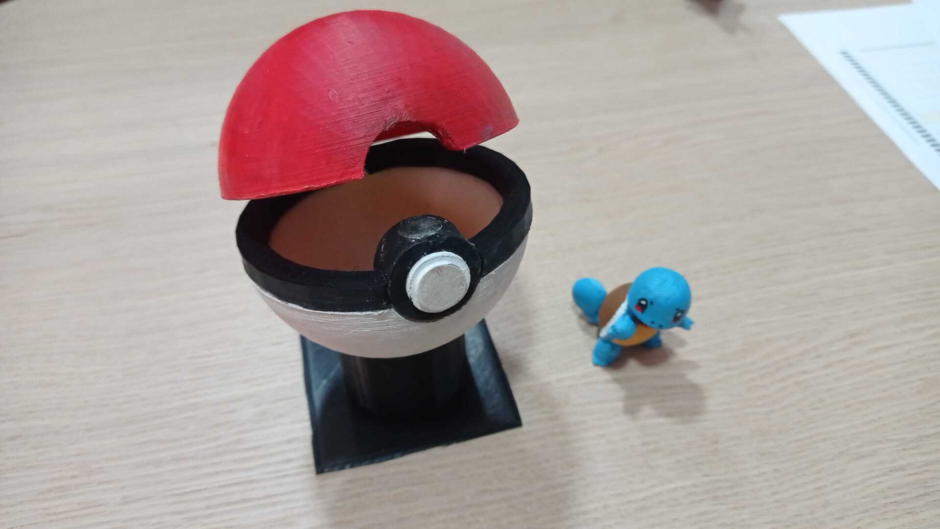 3d-printed-pokeball-with-magnetic-clasp-cults