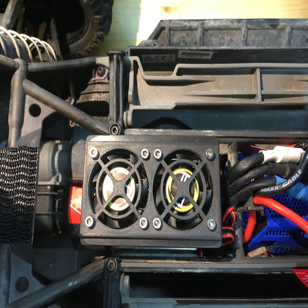 Free 3D file XMaxx Motor Fan Stock Motor 🚁・Design to download and 3D