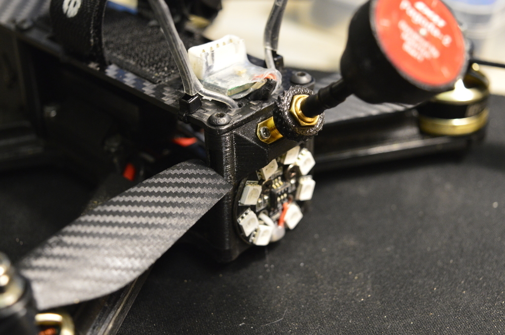 Free 3D file Lisam 210 Rear Antenna Holder TBS 45 Degree 📶 ・3D printer ...