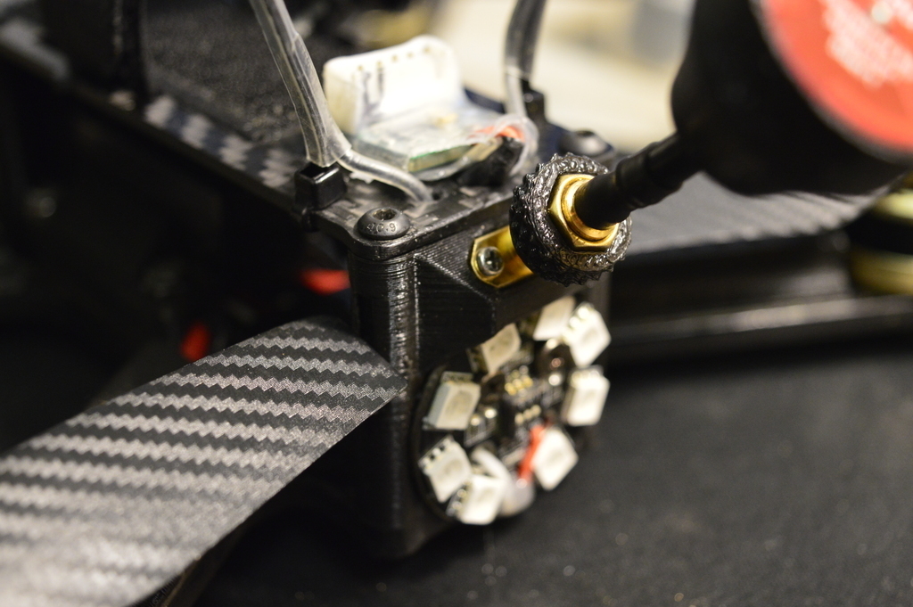 Free 3D file Lisam 210 Rear Antenna Holder TBS 45 Degree 📶 ・3D printer ...