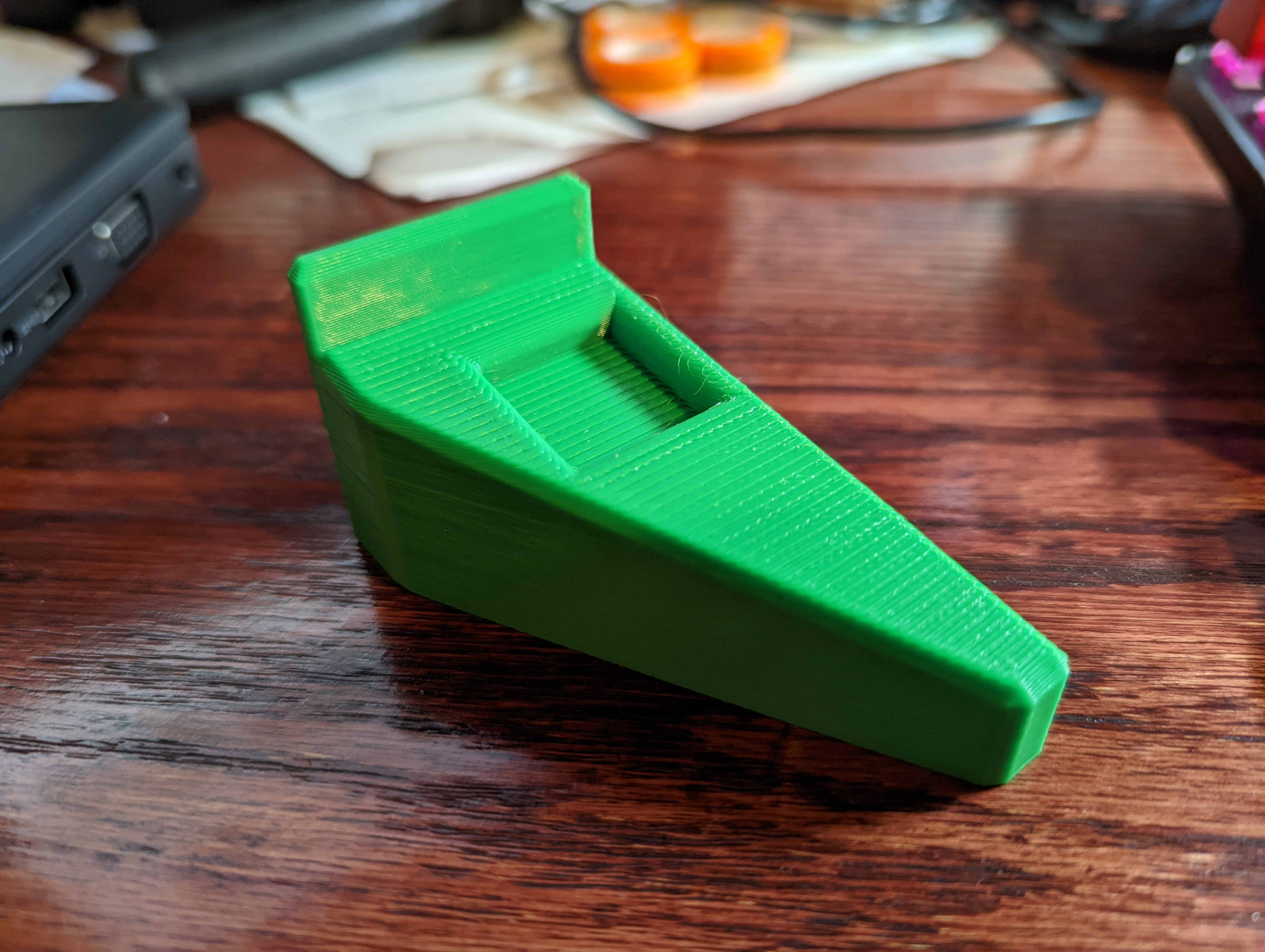 💻 (Nearly) Universal Laptop Wedge Stand・Free STL File for ・Cults