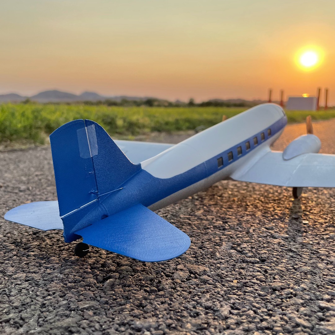 🛩️ Troy's Ultra Micro DC-3 / C-47・ STL File for ・Cults