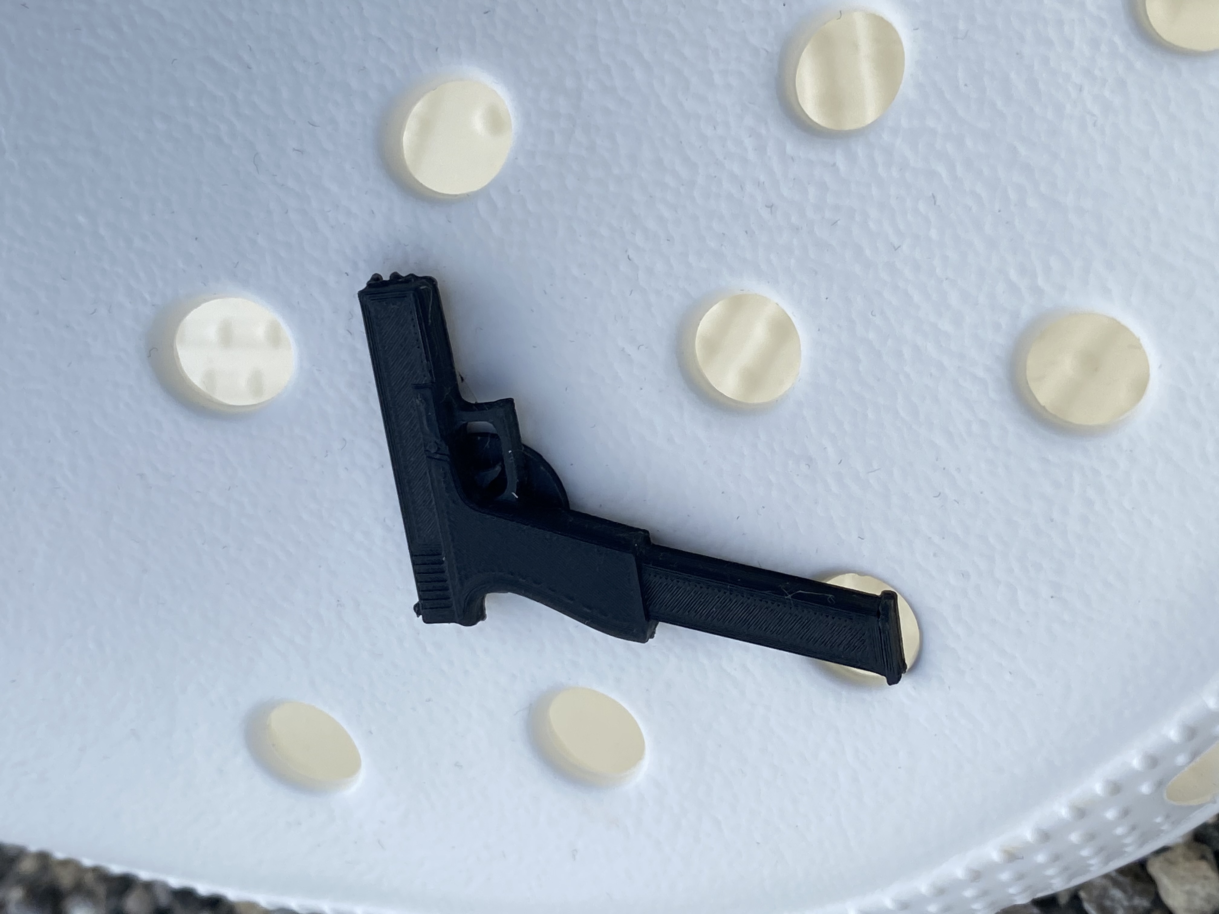 STL file Gun jibbitz for crocs 🔫 ・3D printing idea to download・Cults