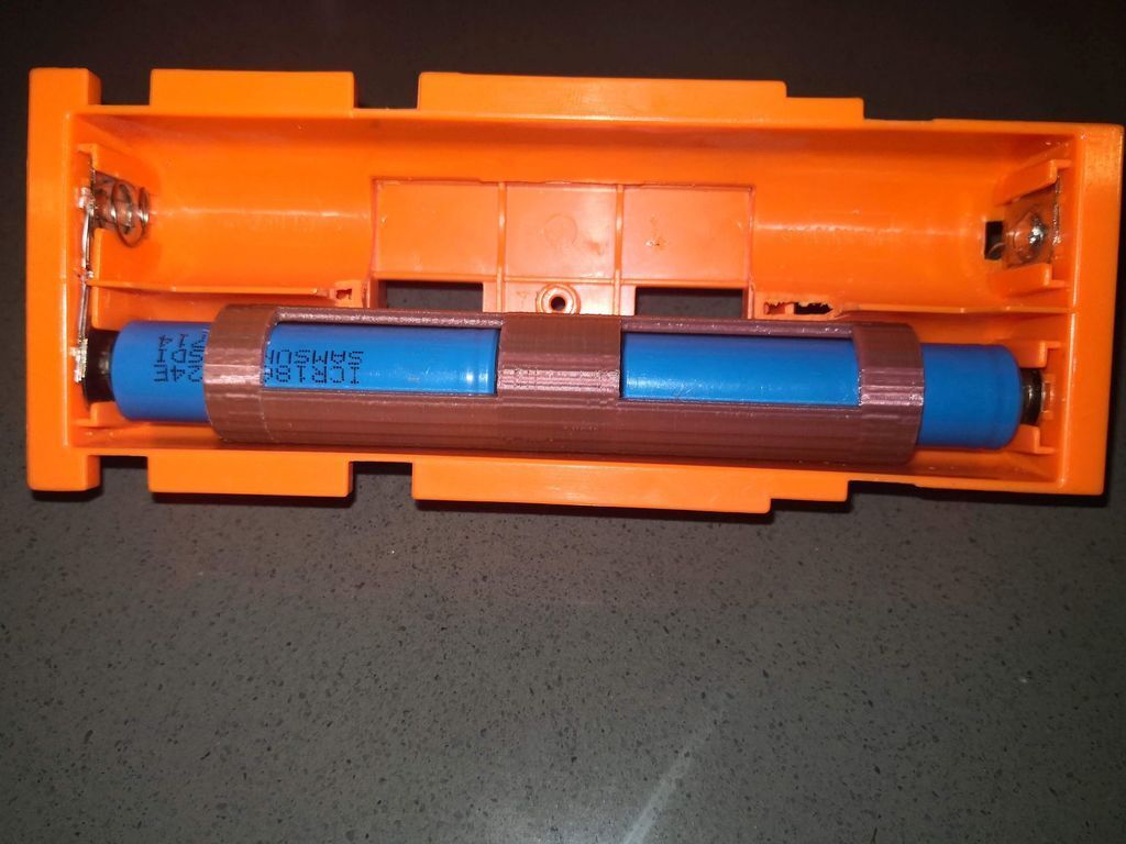 Free STL file 18650 Battery Adapter for 3 C-Cells 🔋 ・3D printable model ...
