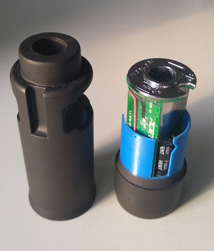 UNIT/04 と BALLISTICS の CB缶カスタムパーツ キャンプオーパーツの新たな試みは、ミリタリーパーツを使用した